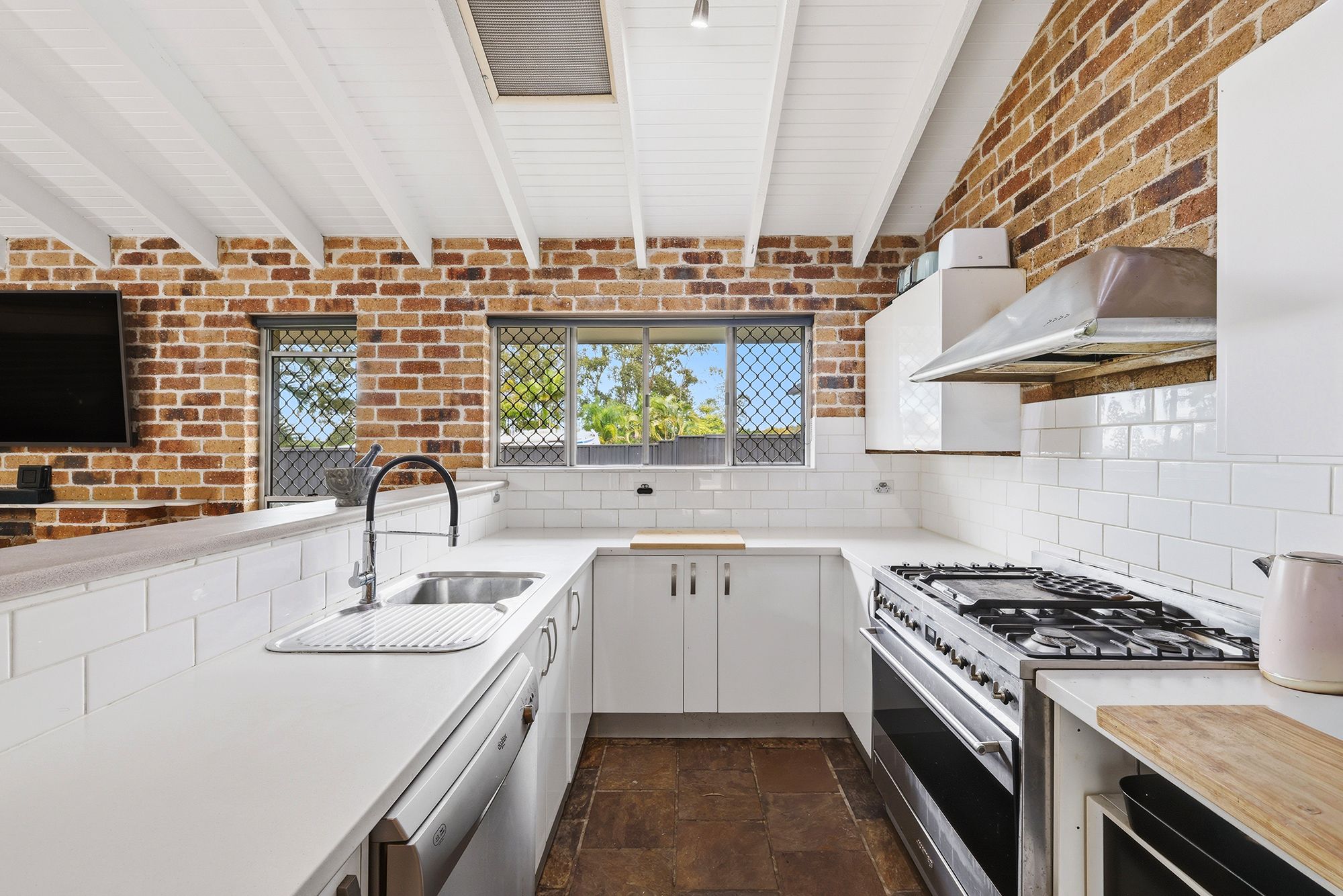 25 Yarrimbah Drive — photo 7 of 27