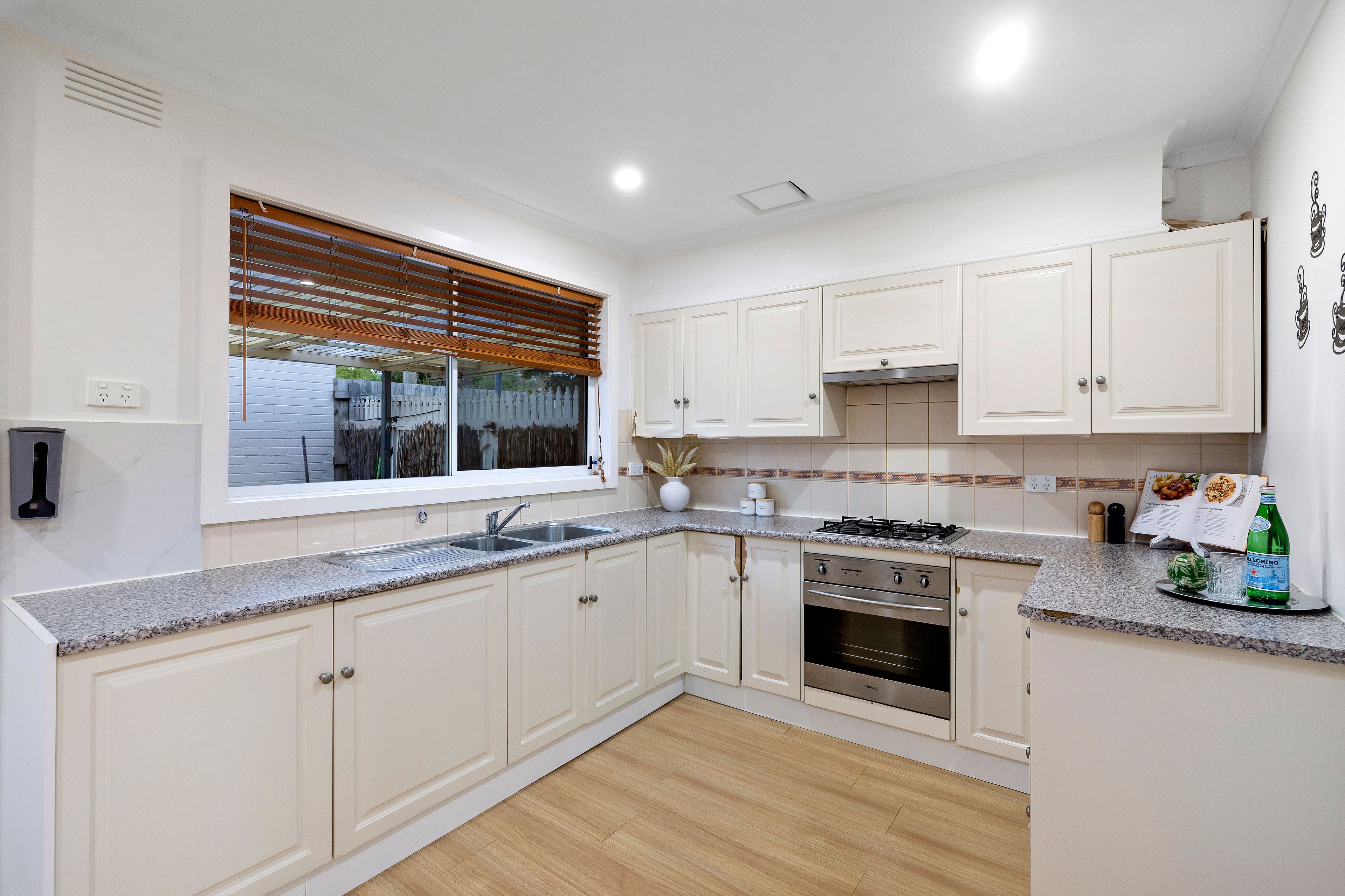 1/11 Moira Avenue — photo 6 of 10