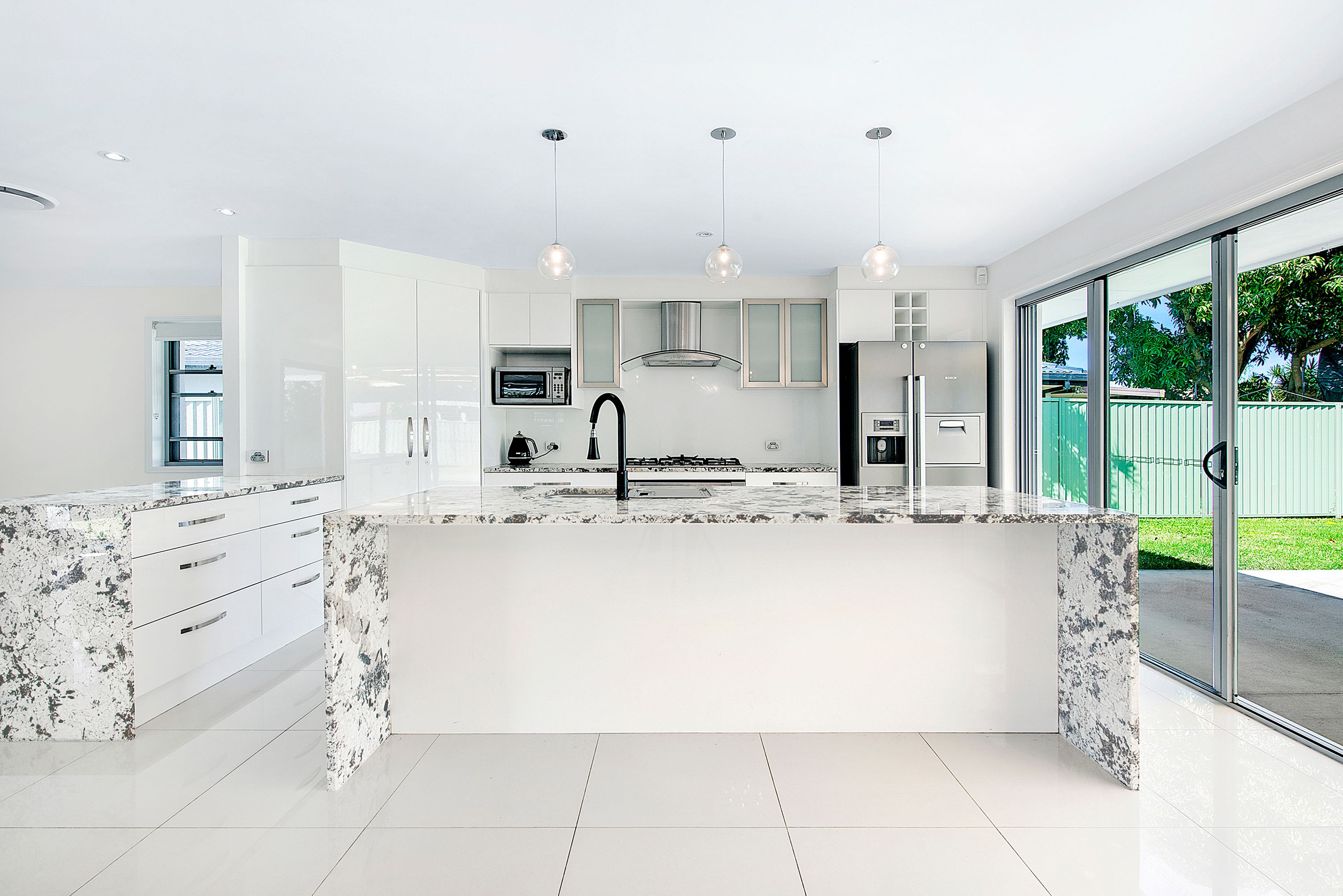 35 Rumrunner Street, Mermaid Waters QLD 4218