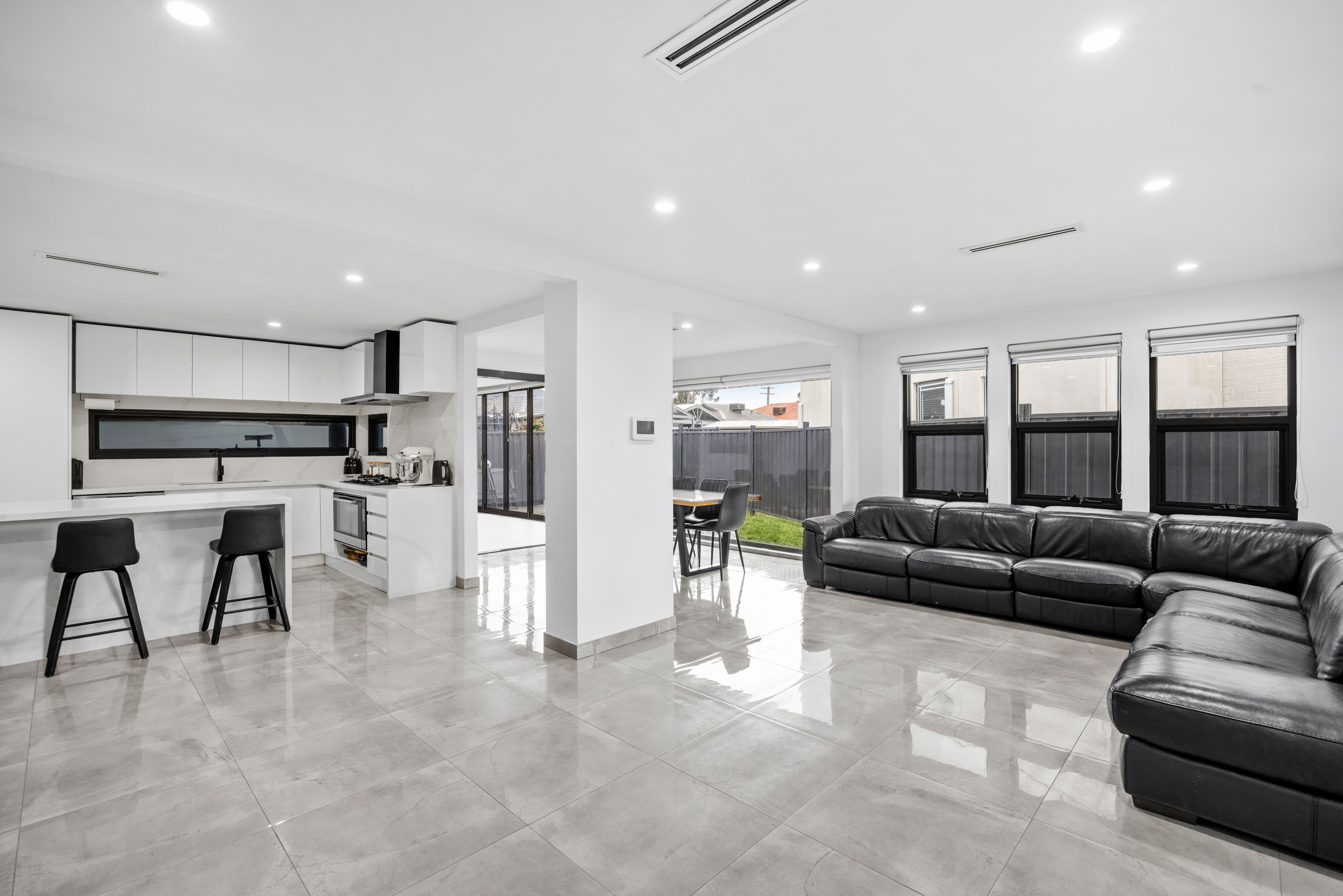 4 Aldergate Court — photo 5 of 14