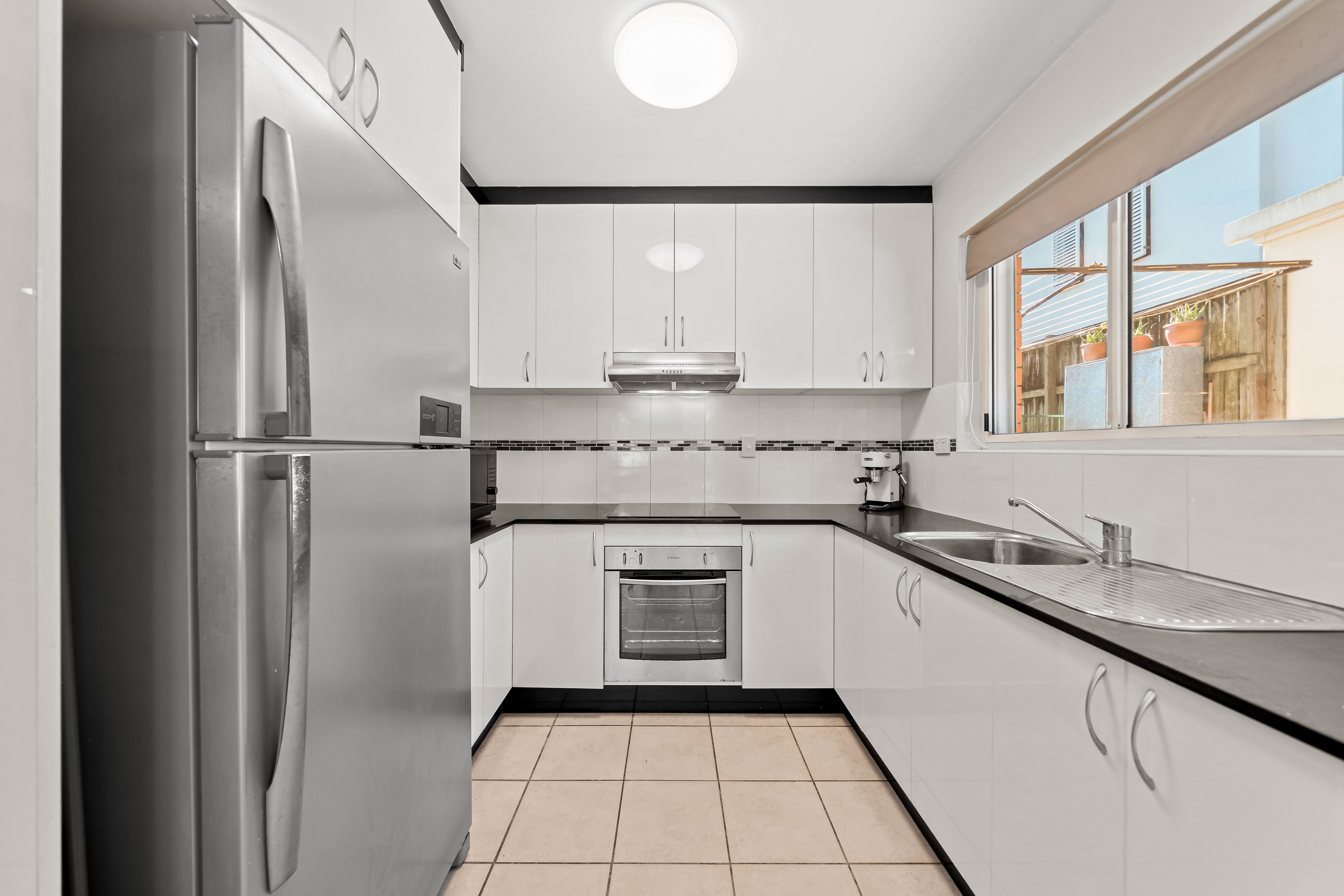 2/20 Wellington Street — photo 6 of 11