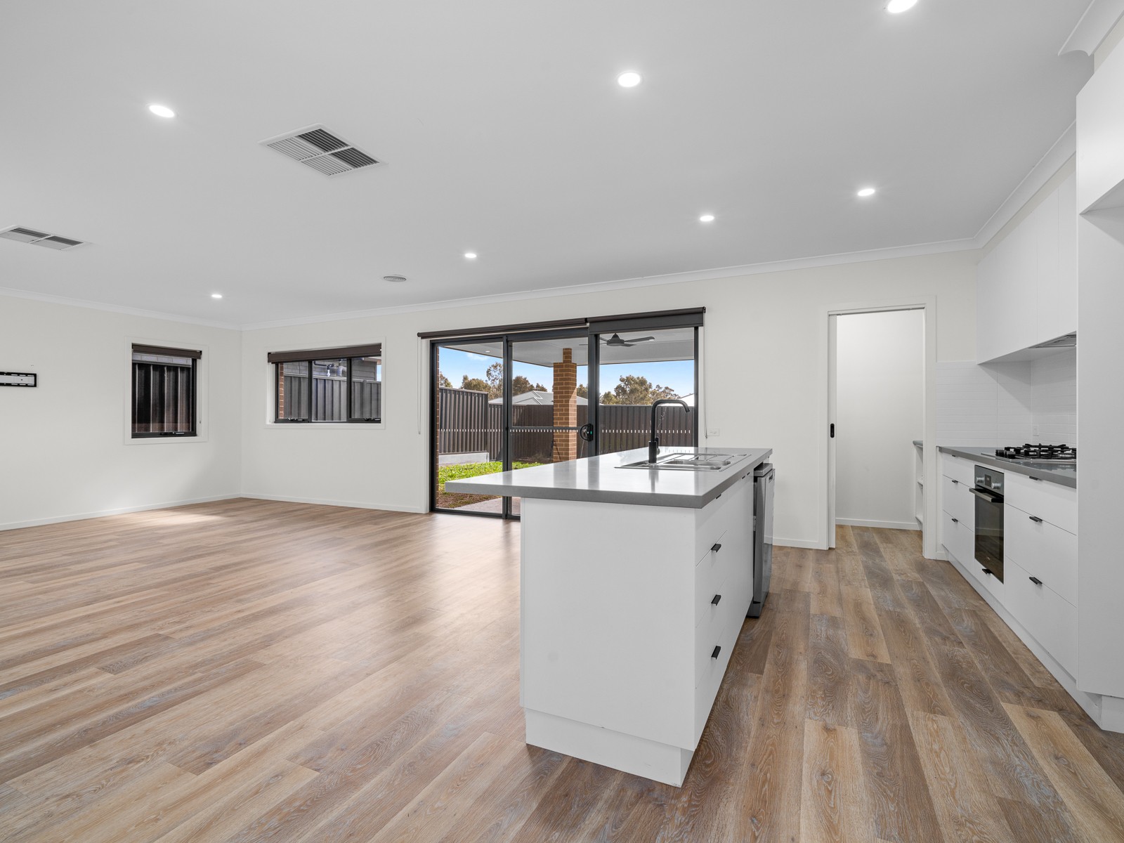 4 Dibbler Street, Thurgoona, NSW 2640