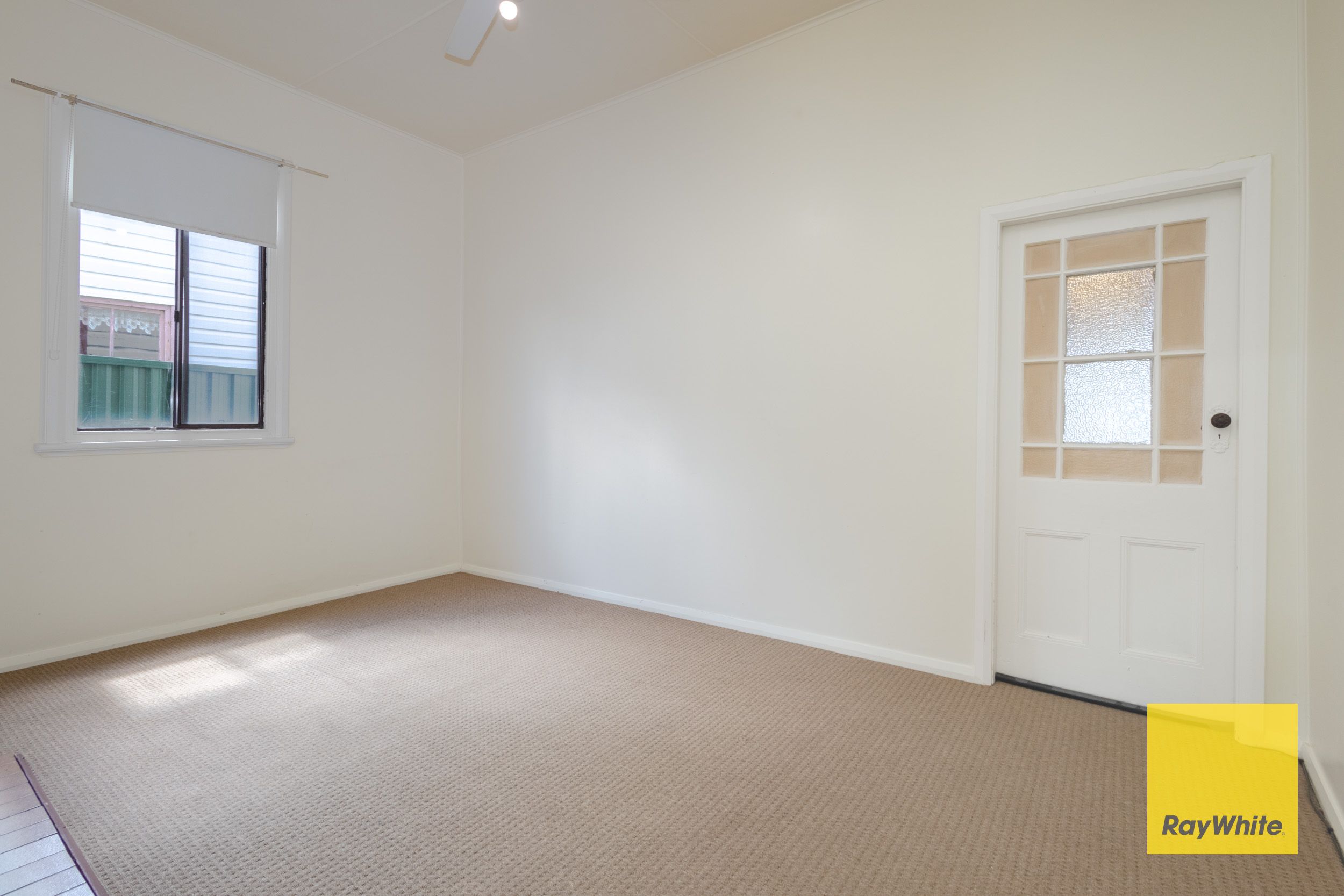 90 Laurence Street — photo 3 of 17