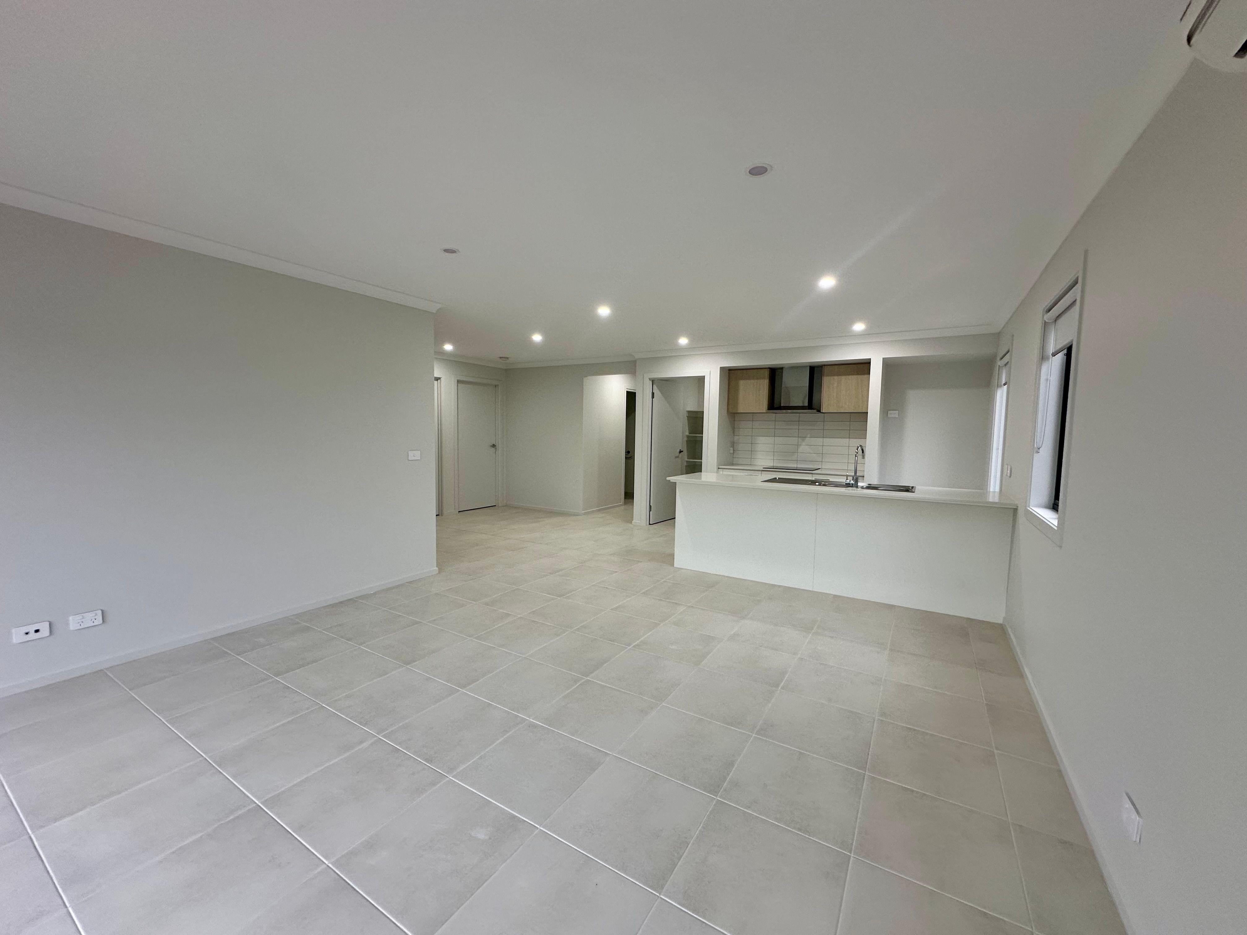 14 Kookaburra Street — photo 4 of 12