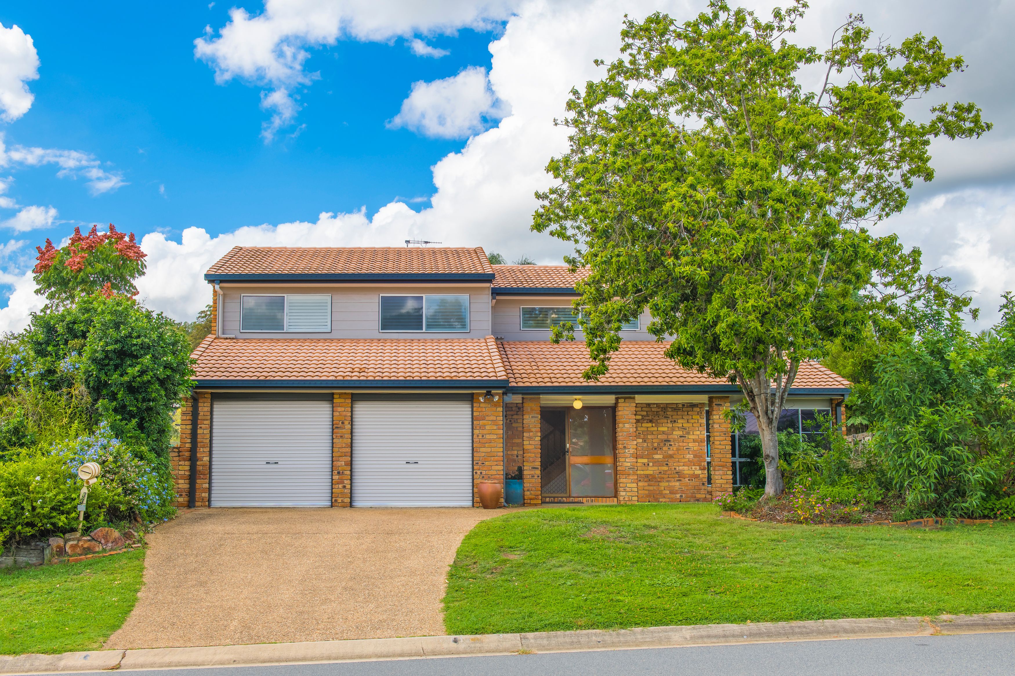 33 Pegasus Avenue, Eatons Hill, QLD 4037