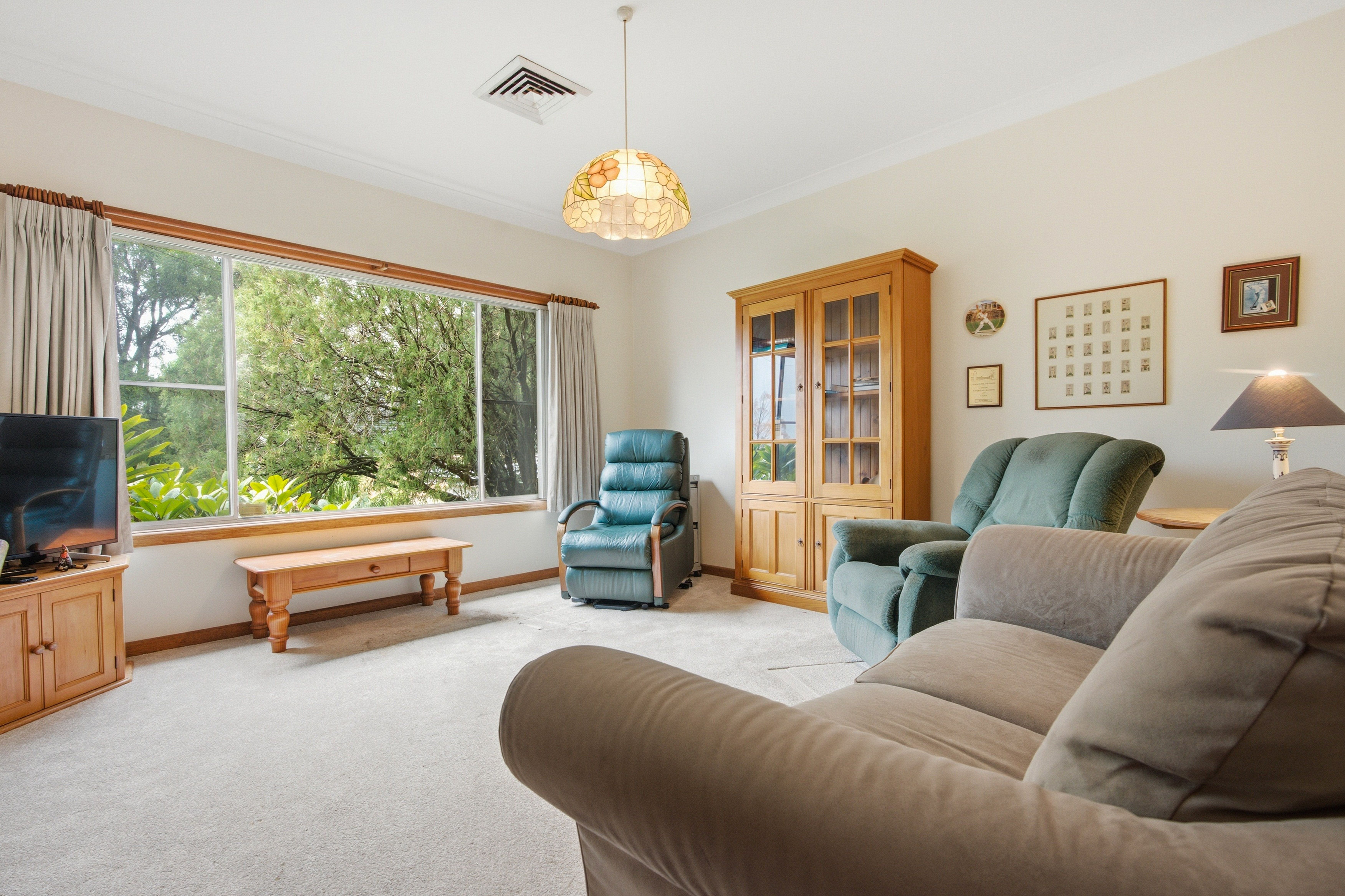 17 Donald Street — photo 6 of 13