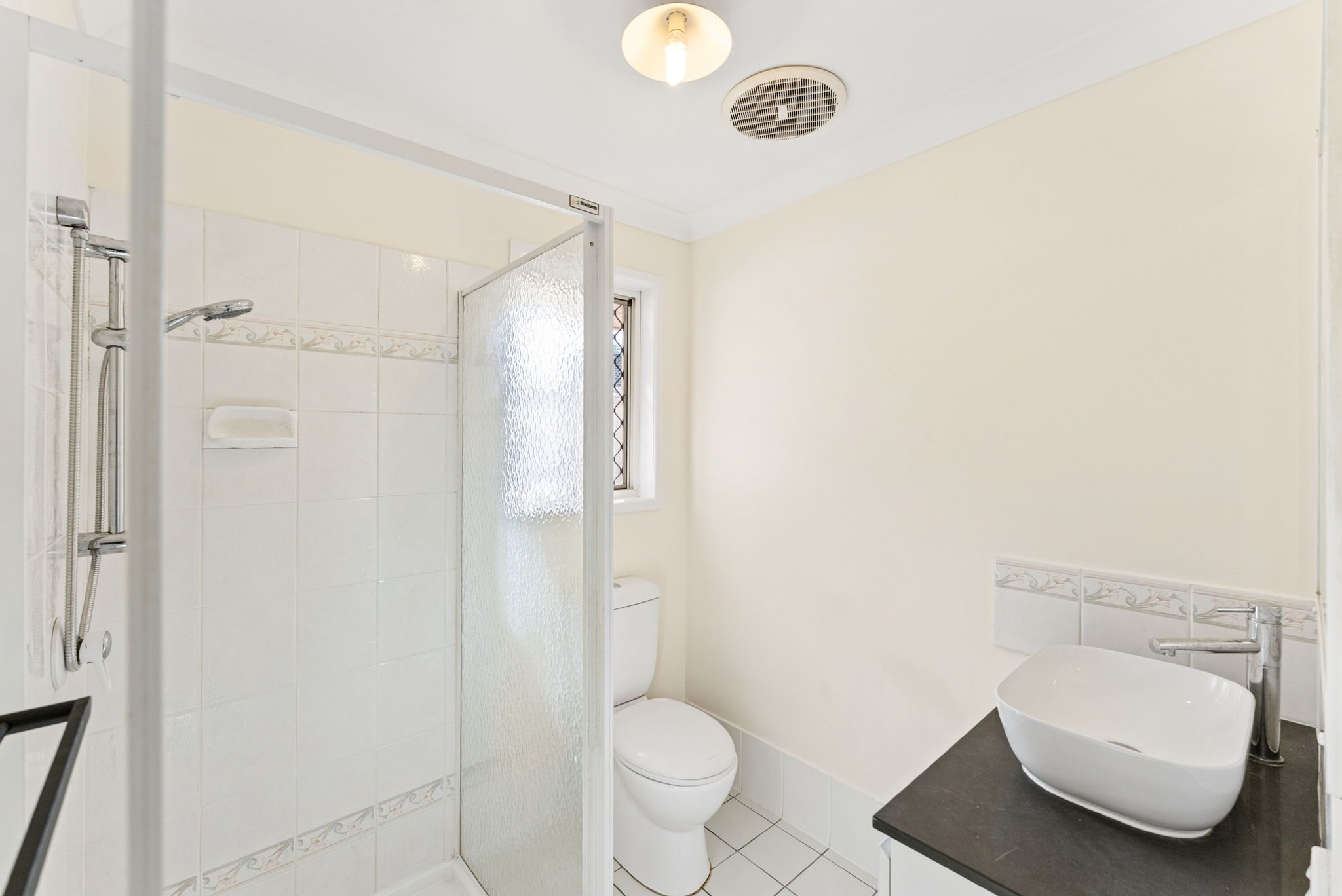 23 Cumberland Crescent — photo 13 of 29