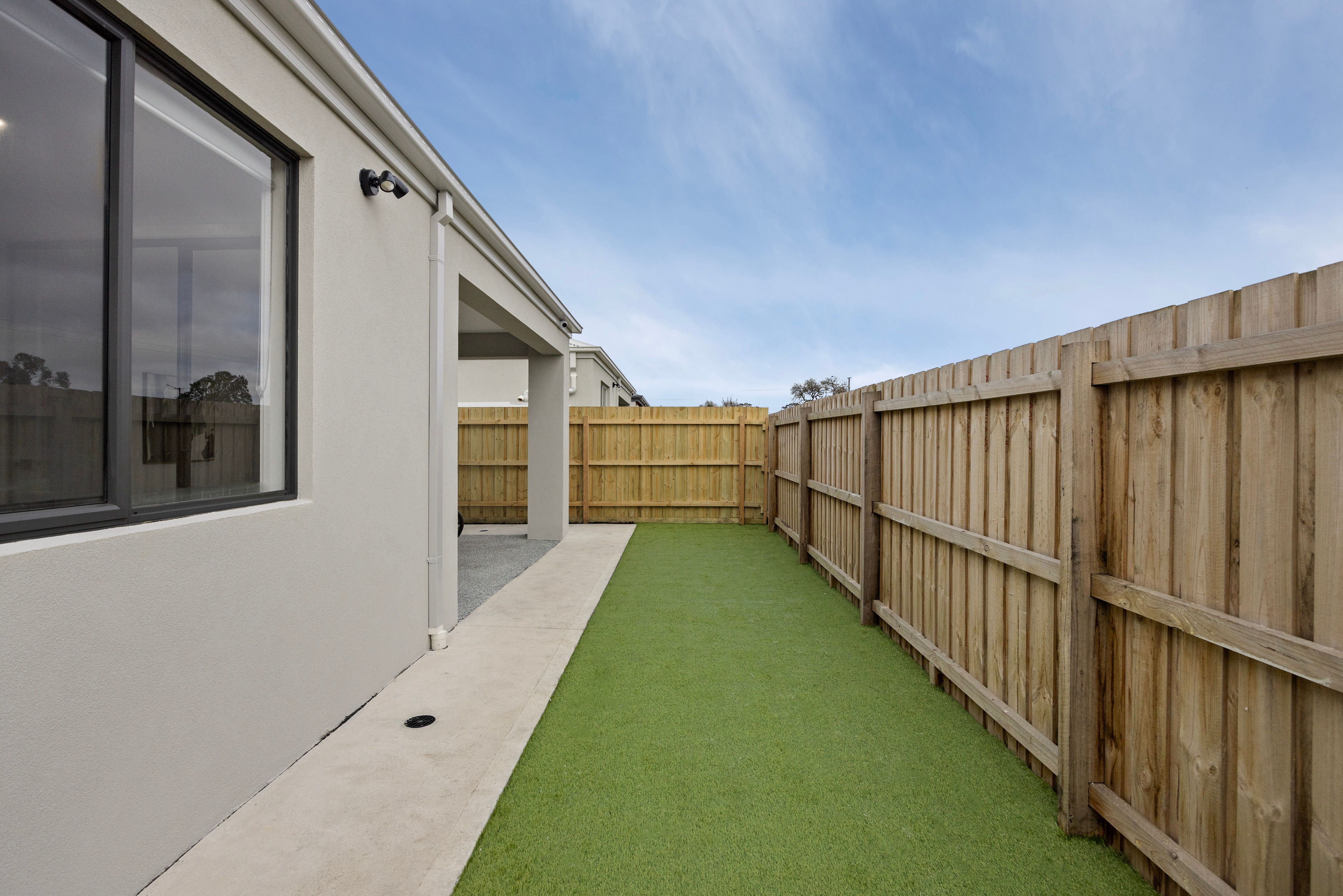 24 Bridgend Street — photo 15 of 15