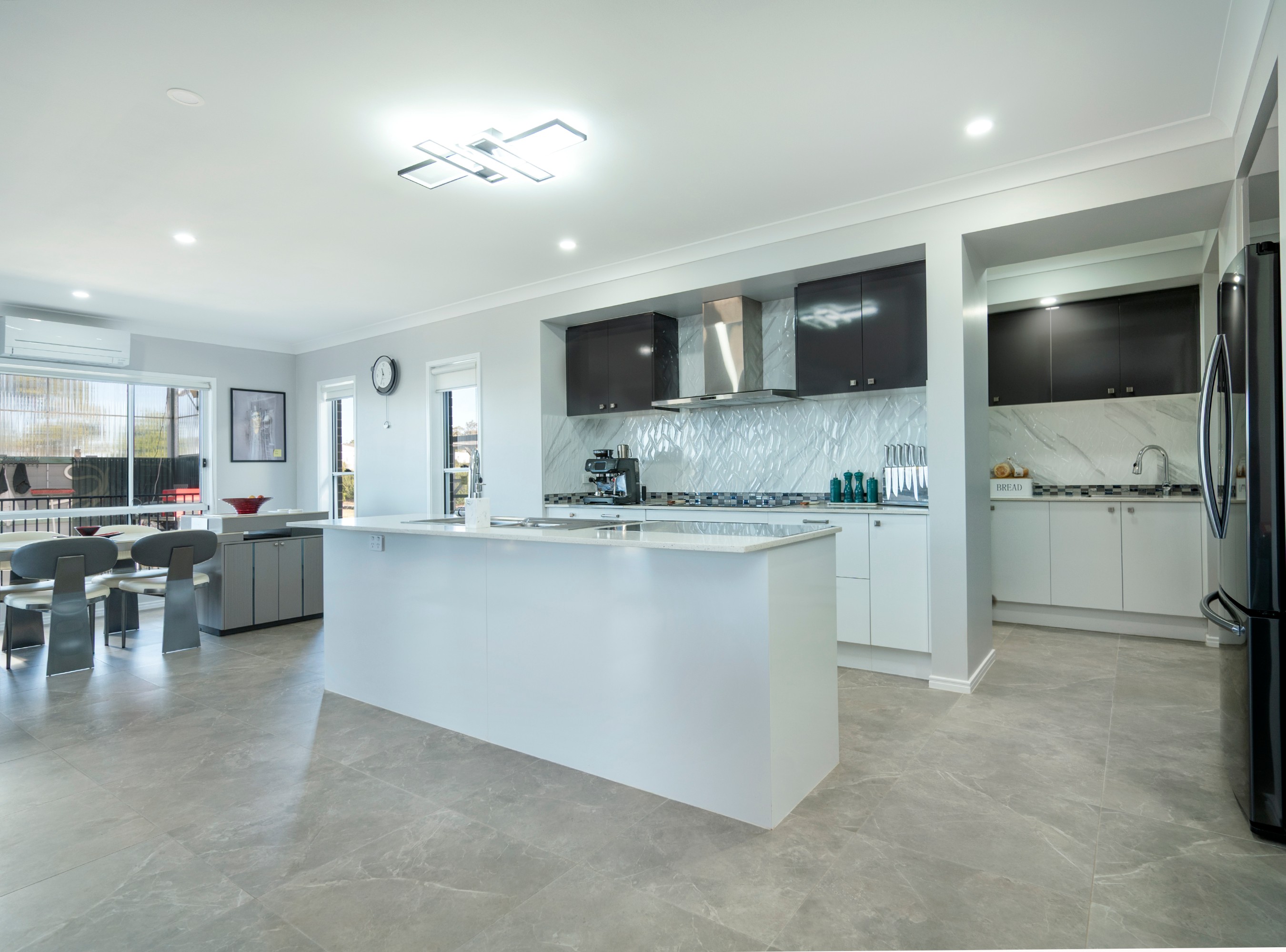 5 Daintree Crescent, Meringandan West, QLD 4352