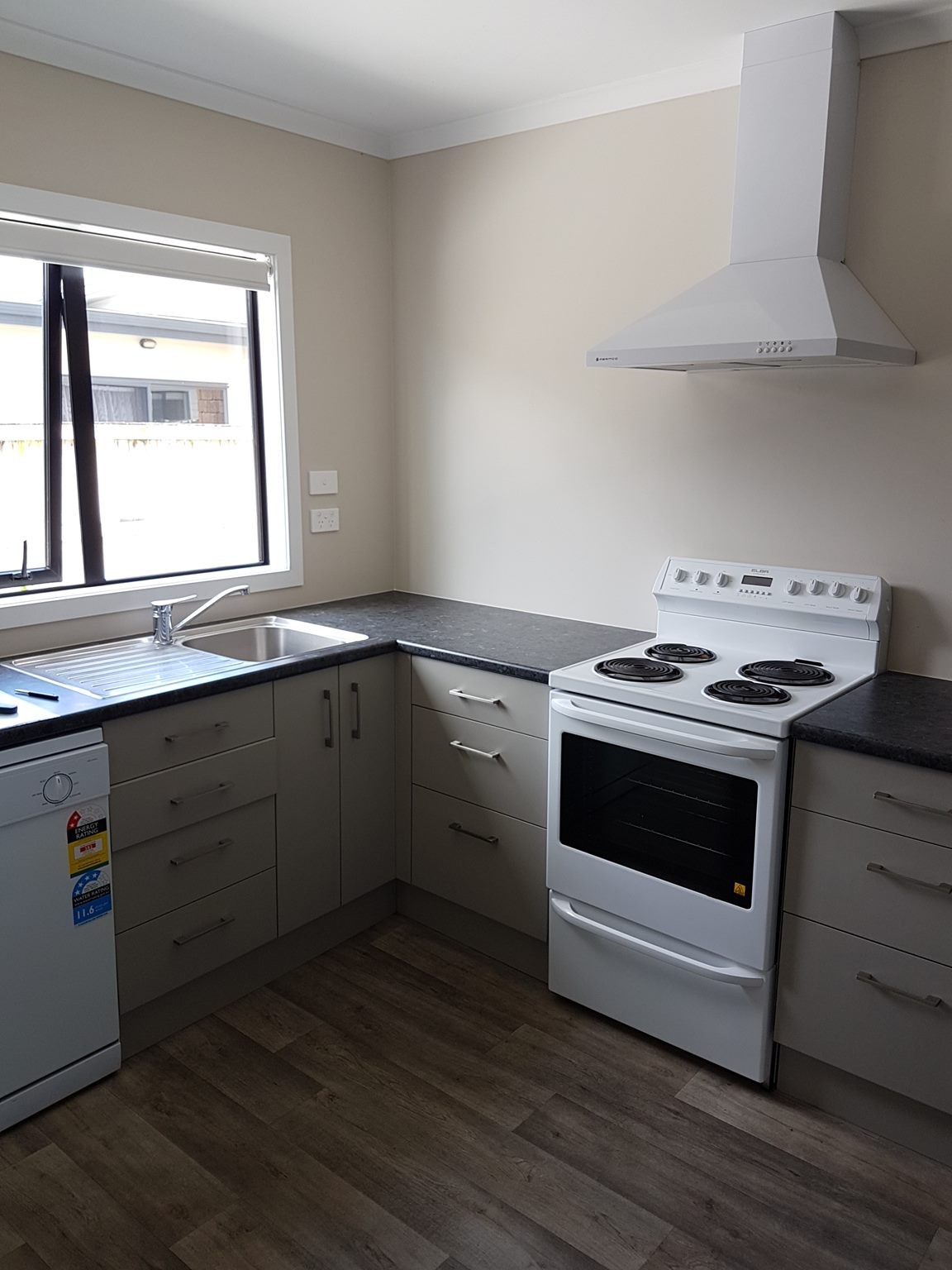 2/16 May Street, Hamilton East, Hamilton City