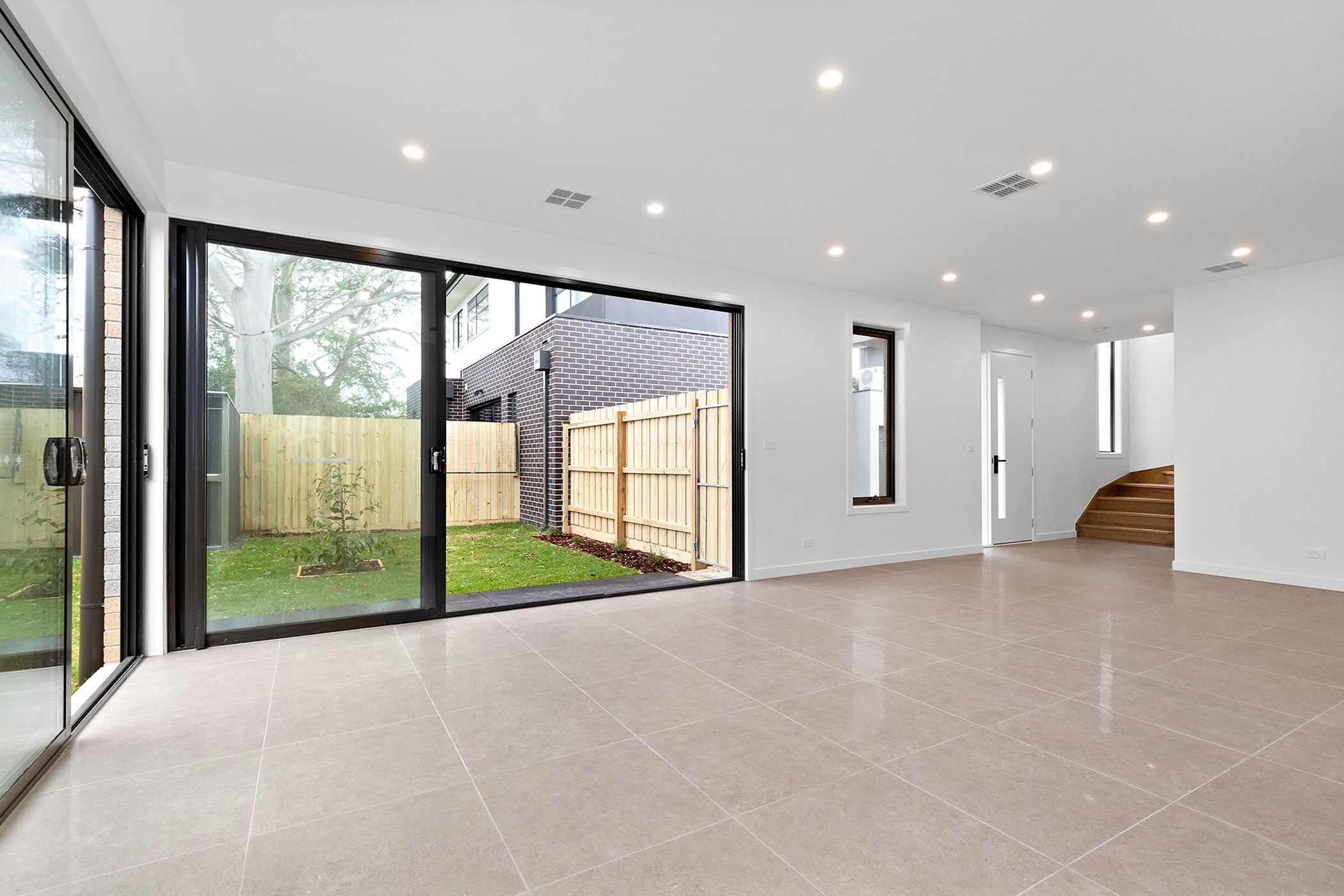 2/8 Cecil Street, Frankston, VIC 3199