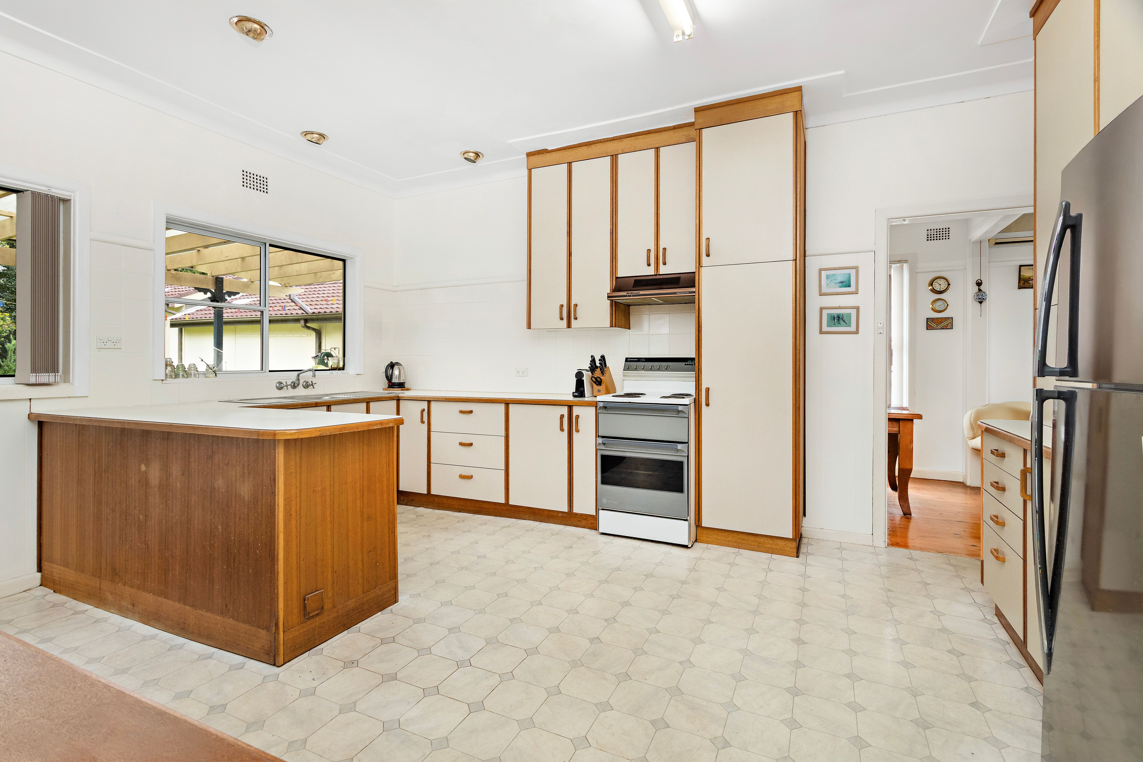 16 Chapman Street — photo 6 of 11