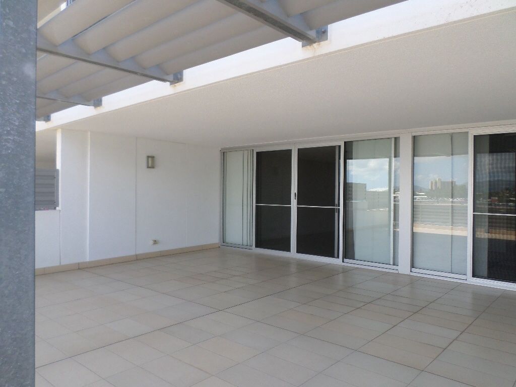 Bank For Your Future - One of Townsville's Most Prestigious Unit Complex's With a Secure Lease In Place — photo 6 of 23
