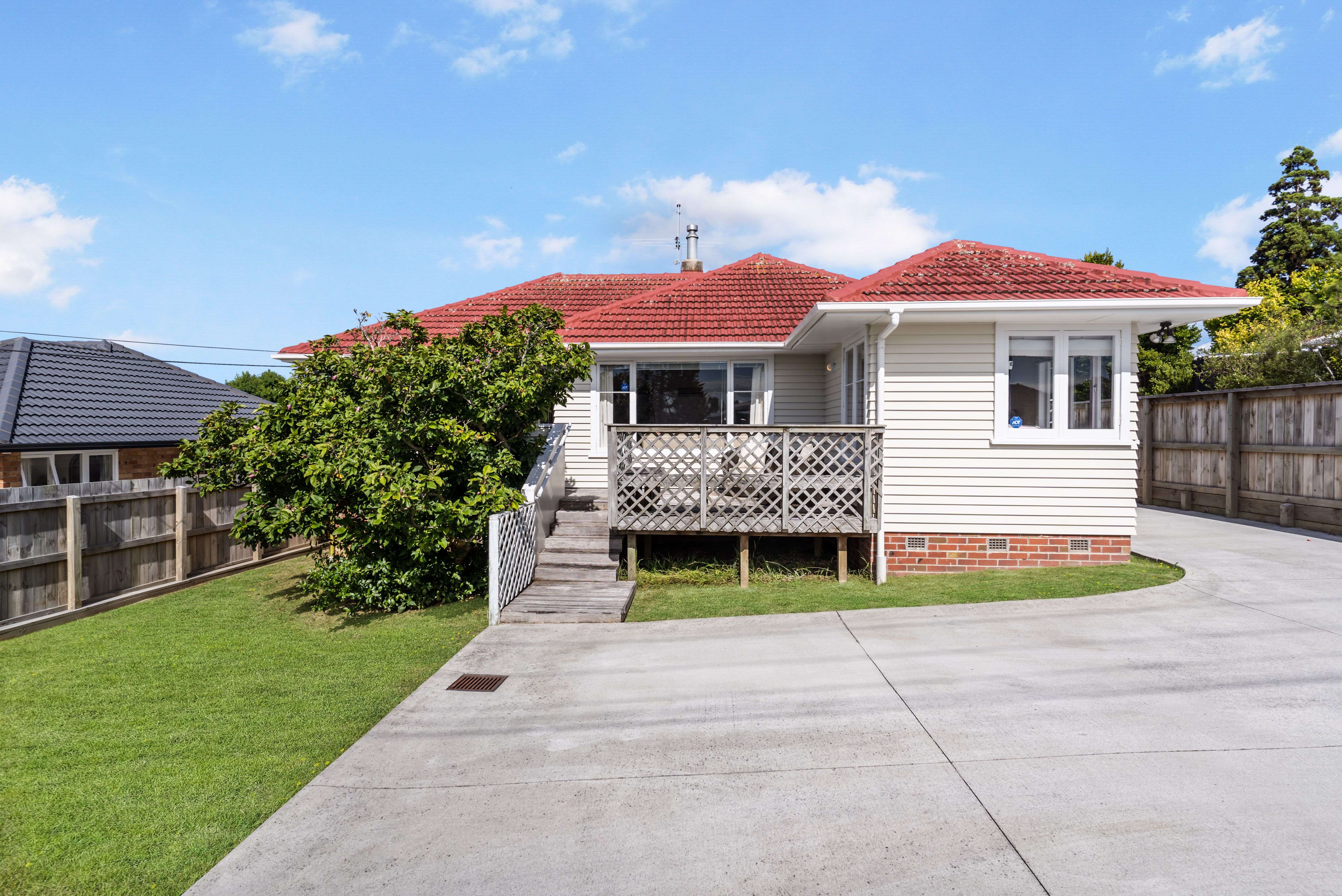 17 Taupo Street, Green Bay, Waitakere City