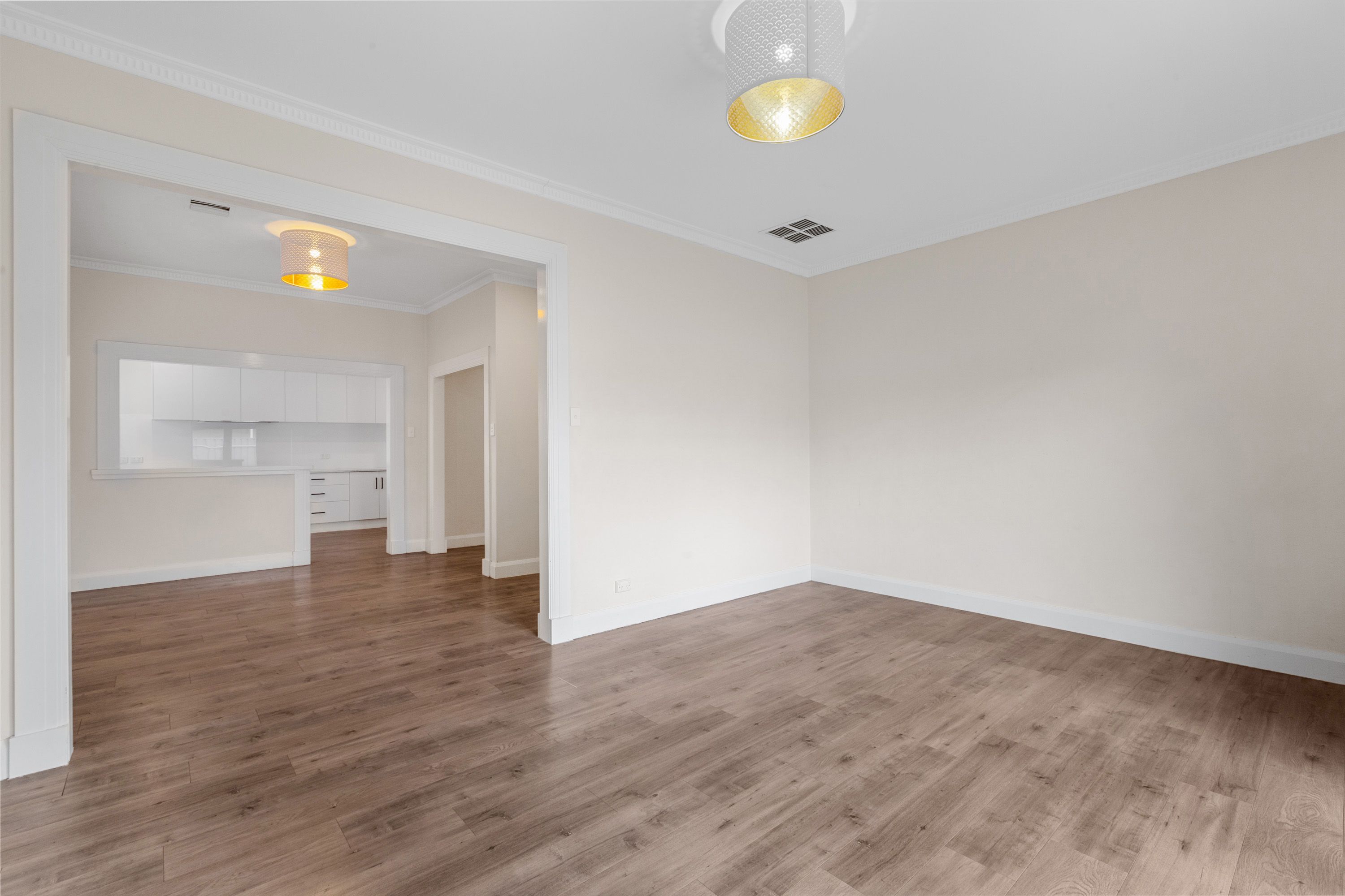 15 Glen Lossie Street — photo 7 of 10