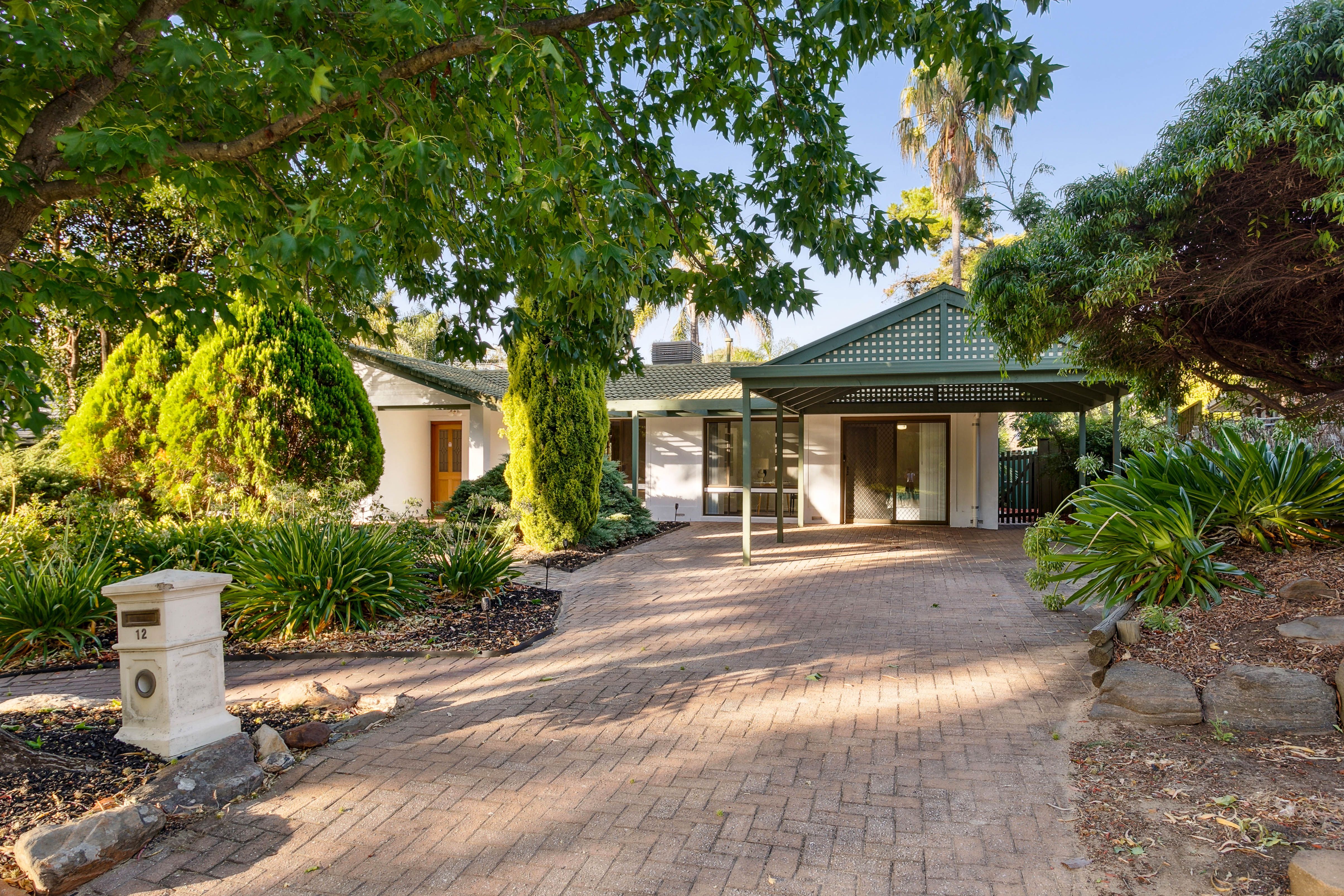 12 Woodlea Drive, Aberfoyle Park, SA 5159