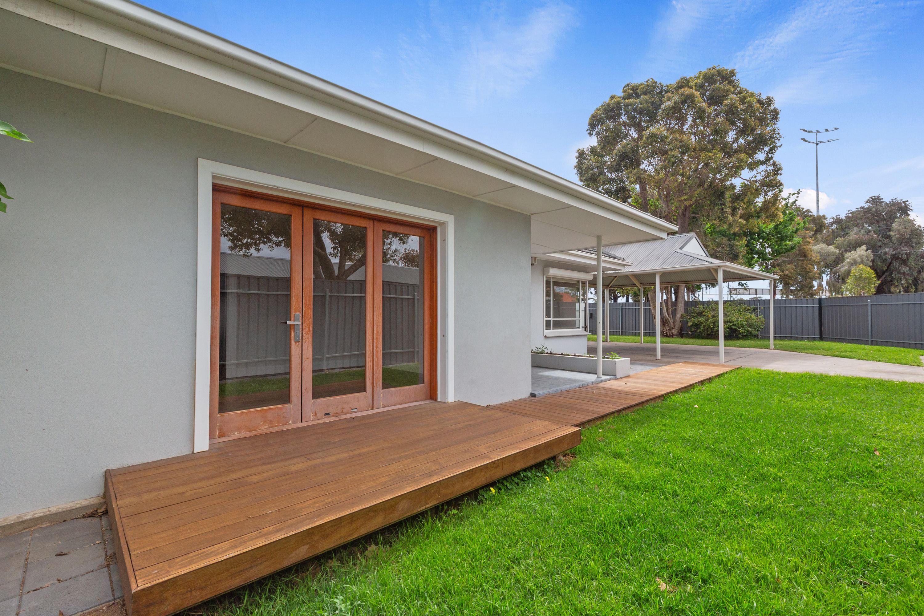 15 Glen Lossie Street, Woodville South, SA 5011