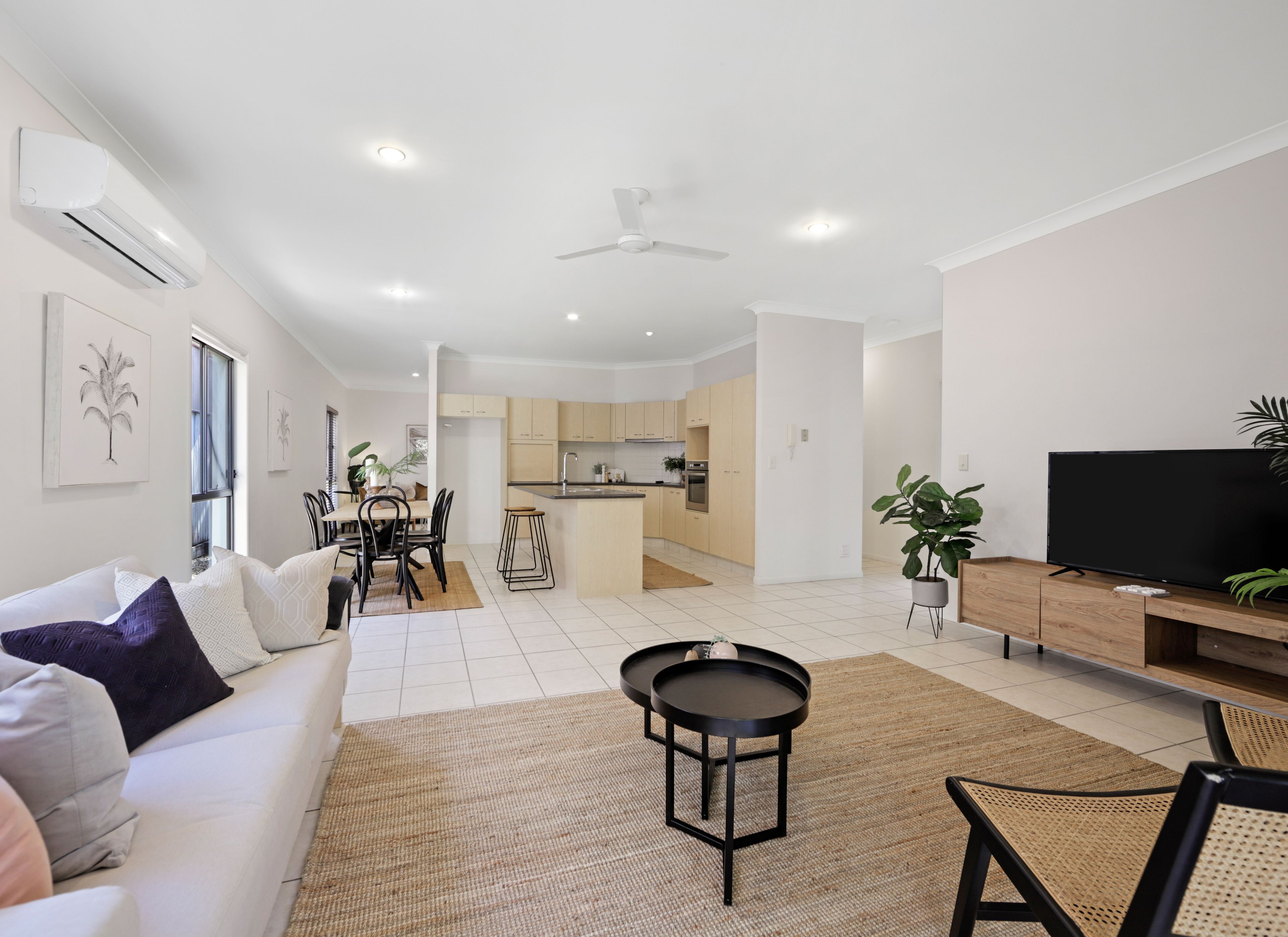 8 Grenada Court, Varsity Lakes, QLD 4227
