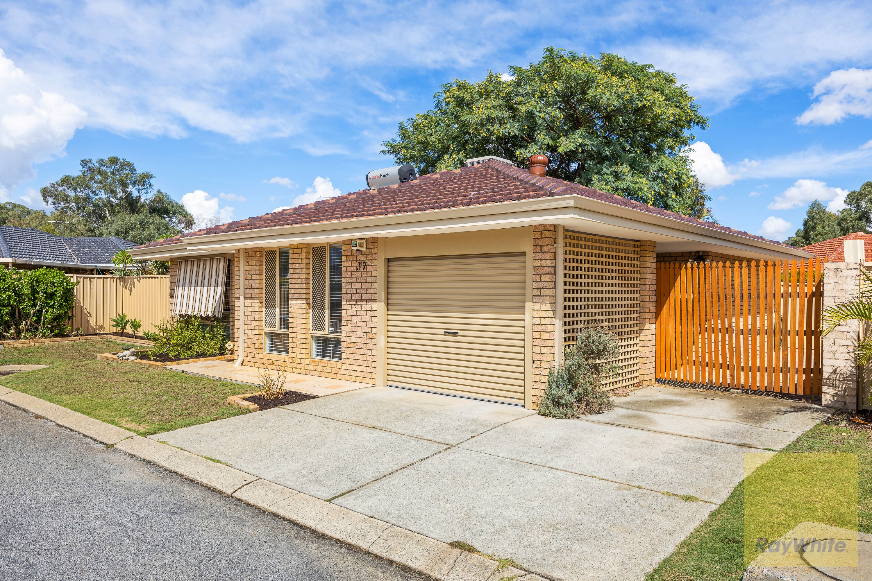 37/99 Stafford Road, Kenwick, WA 6107