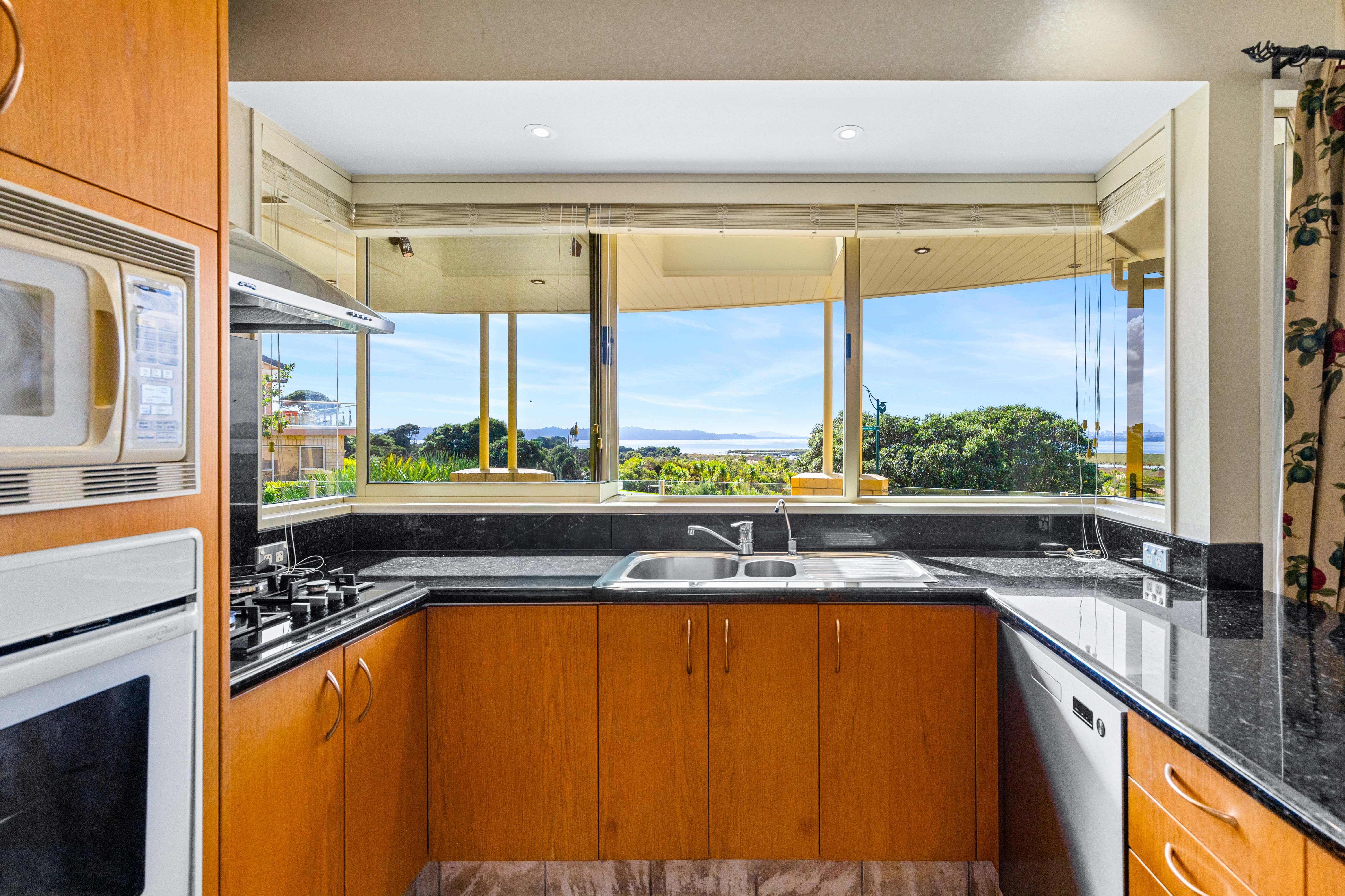 15 St Jerome Avenue, Te Atatu Peninsula, Waitakere City