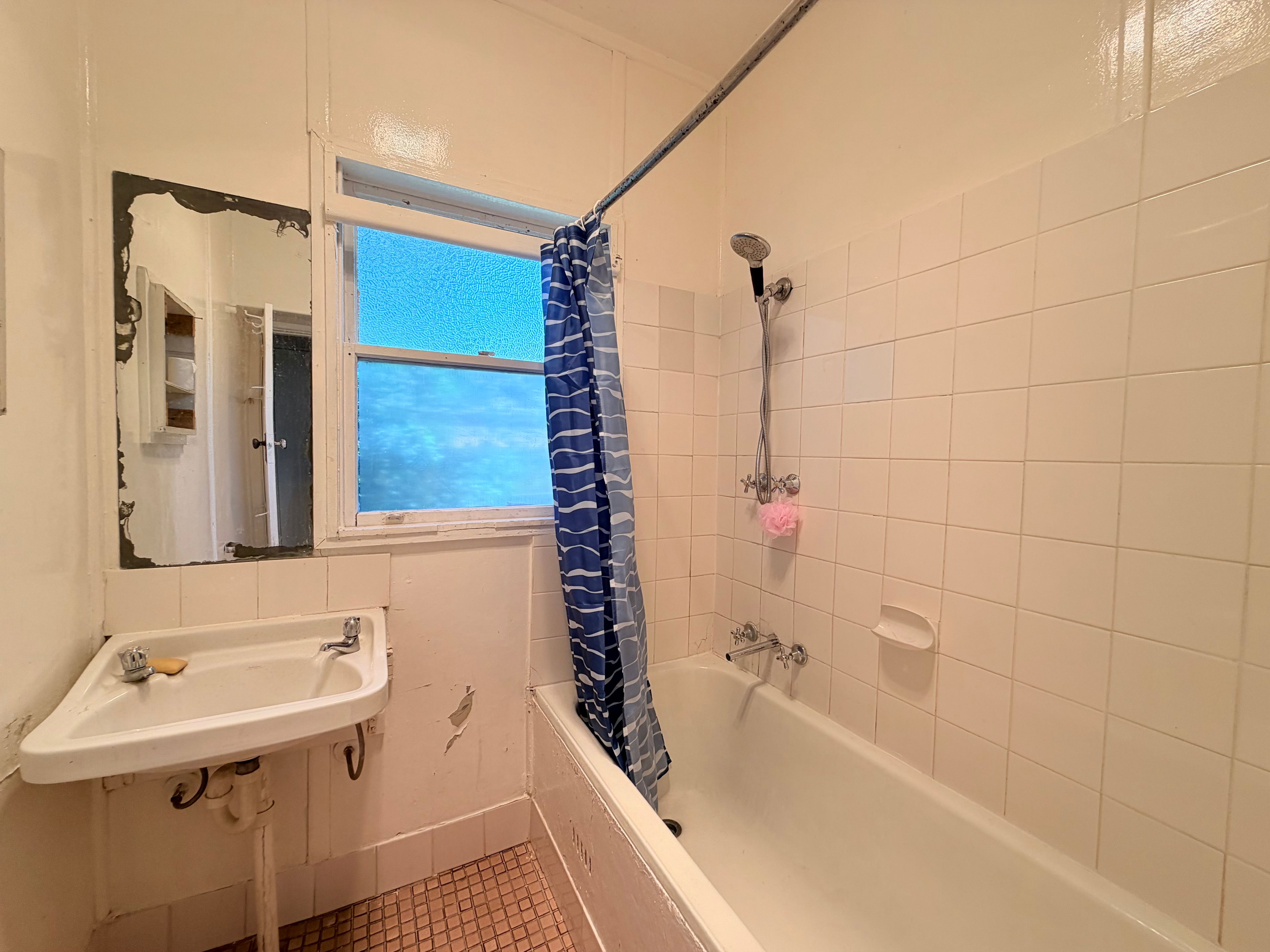 11 Caswell Street — photo 8 of 10