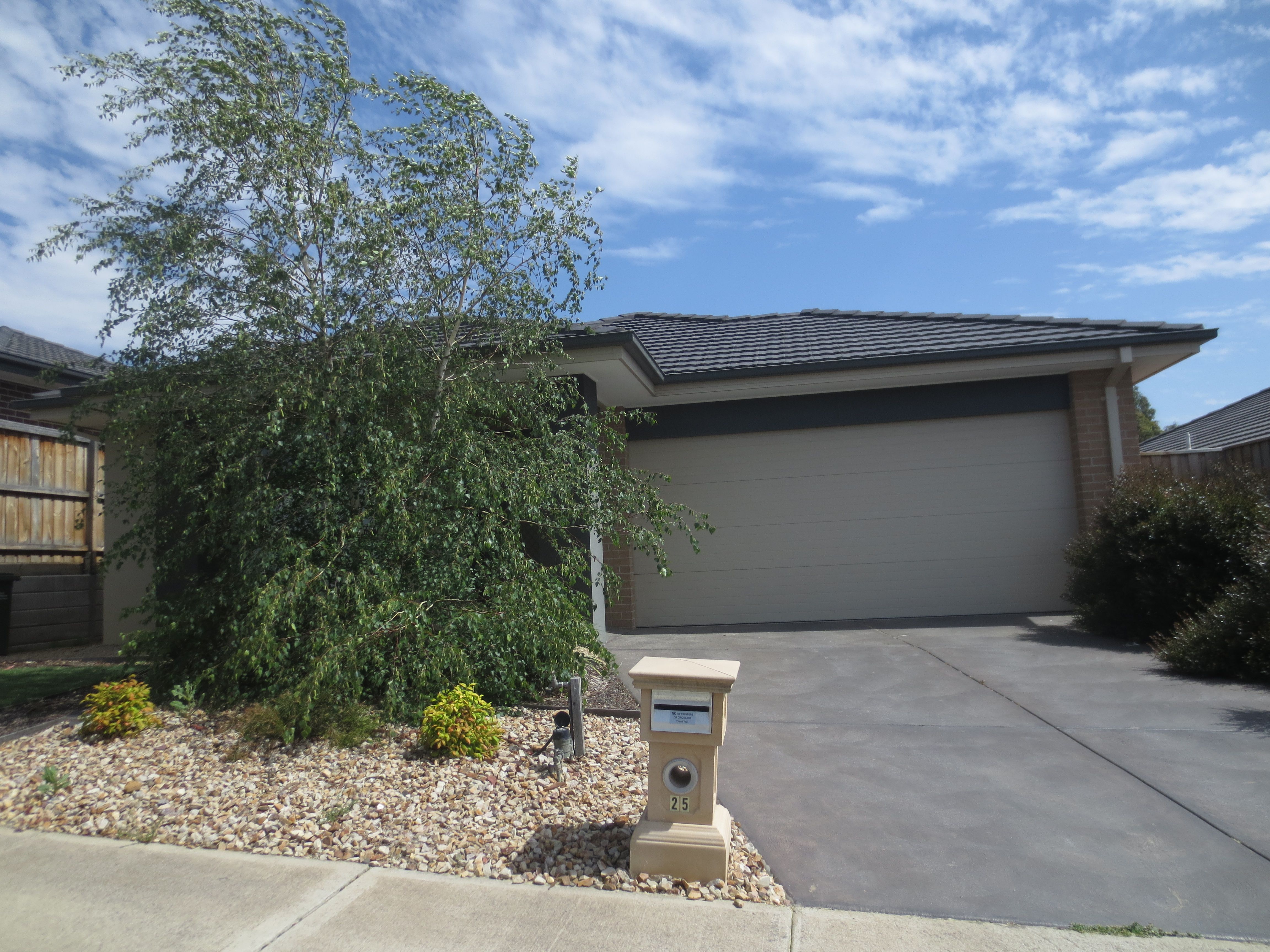 25 Gyrfalcon Way, Doreen, VIC 3754