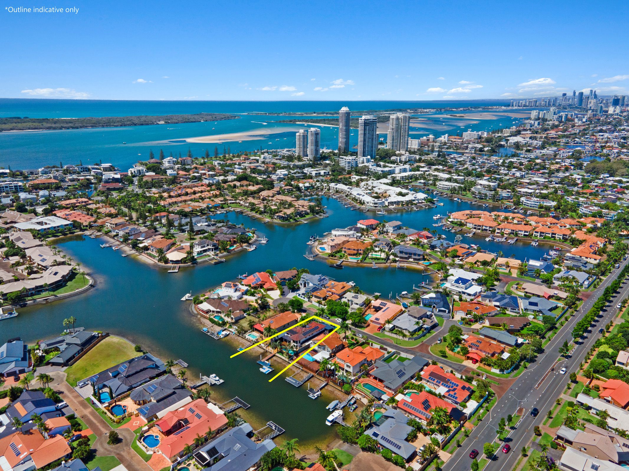 10 Folkstone Place, Runaway Bay QLD 4216