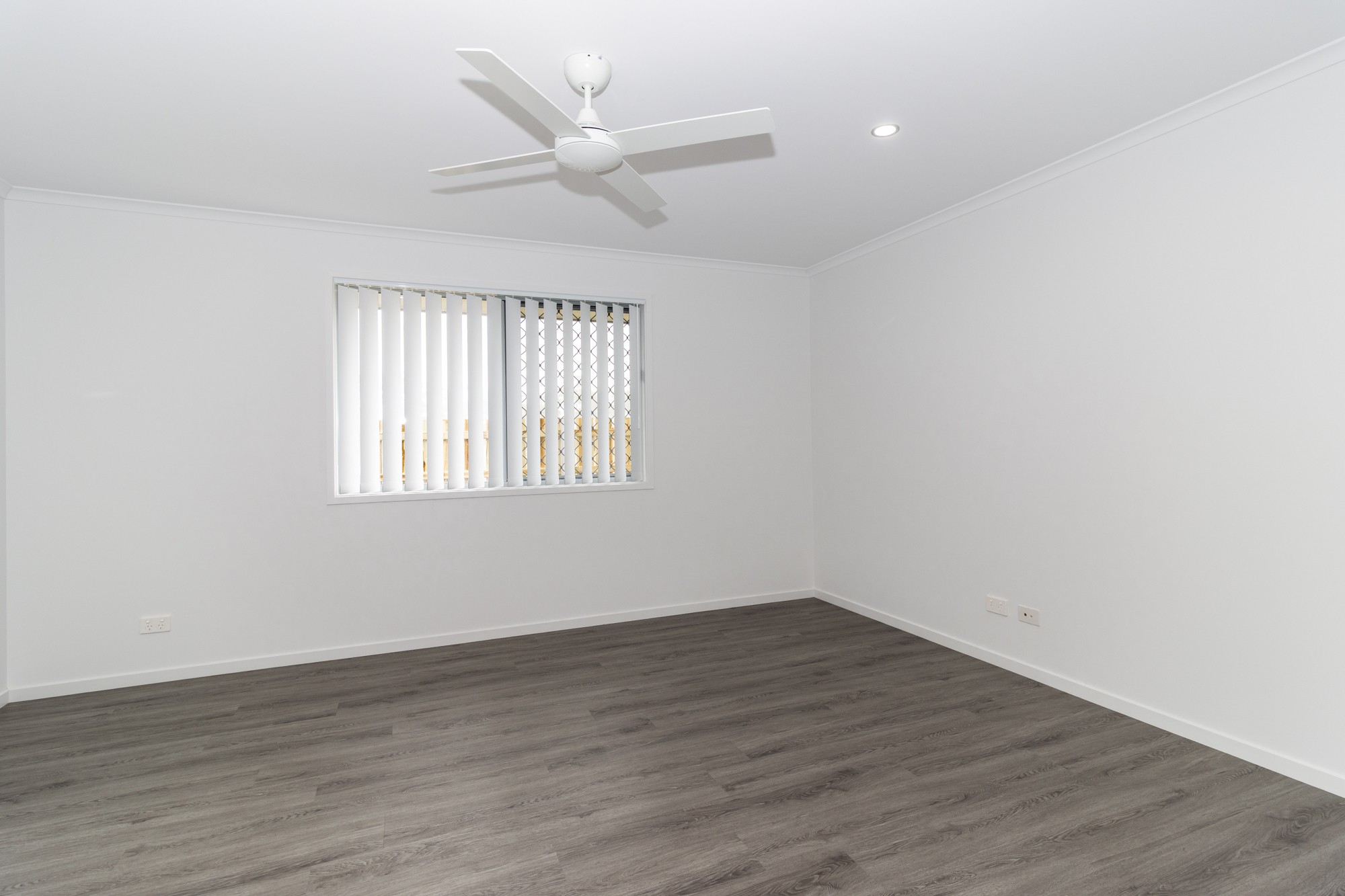 21 Bradman Way, Urangan, QLD 4655