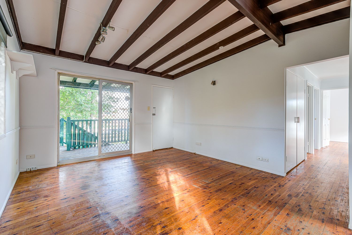 4 Driftwood Street, Crestmead, QLD 4132