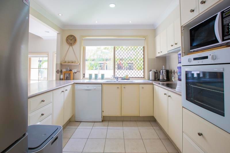 3 Notre Dame Court, Varsity Lakes, QLD 4227