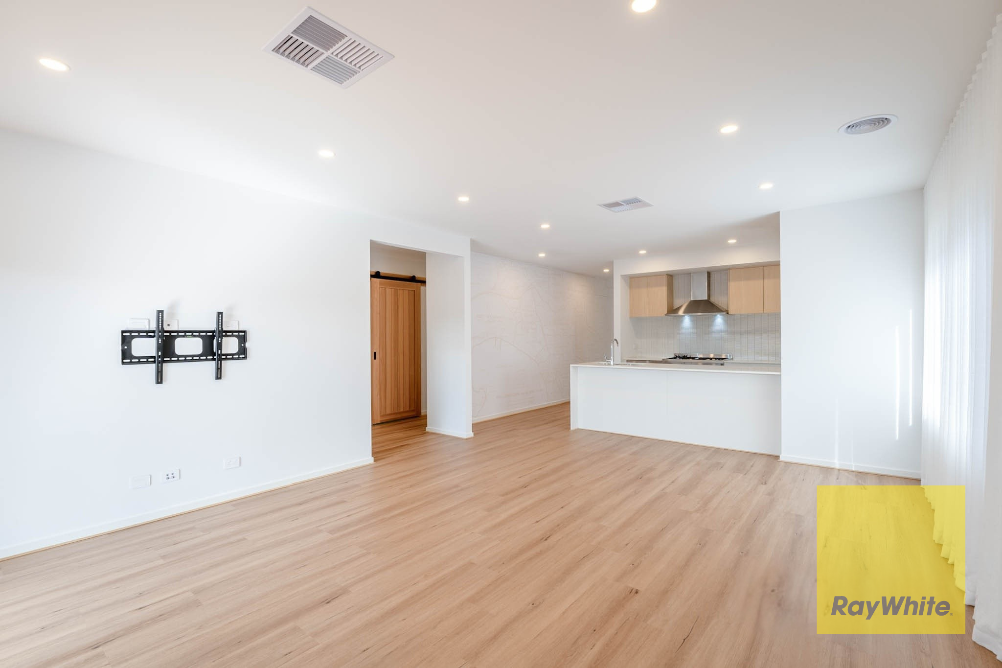 10 Cottrell Street — photo 4 of 10