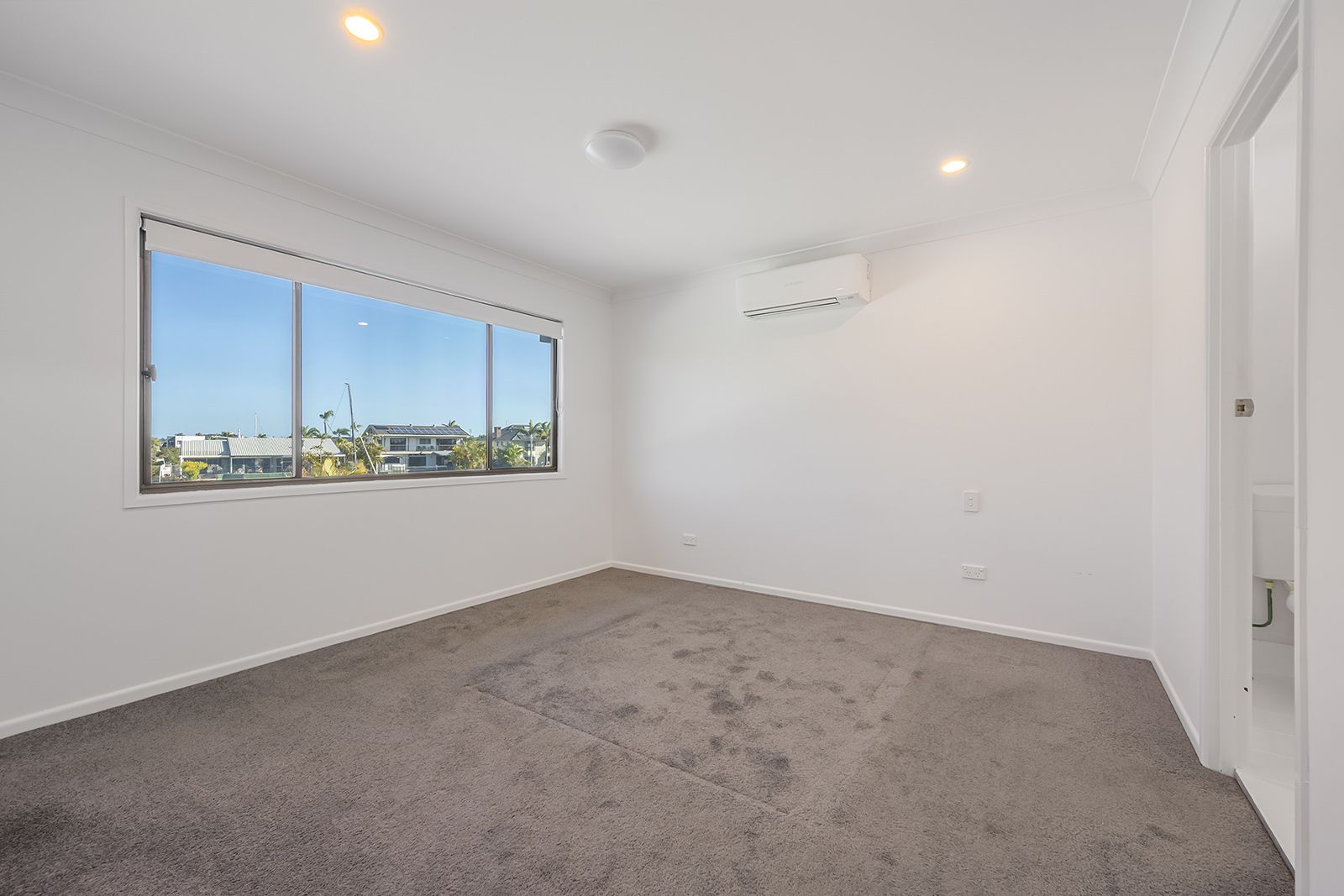 6 Southern Cross Drive — photo 10 of 15