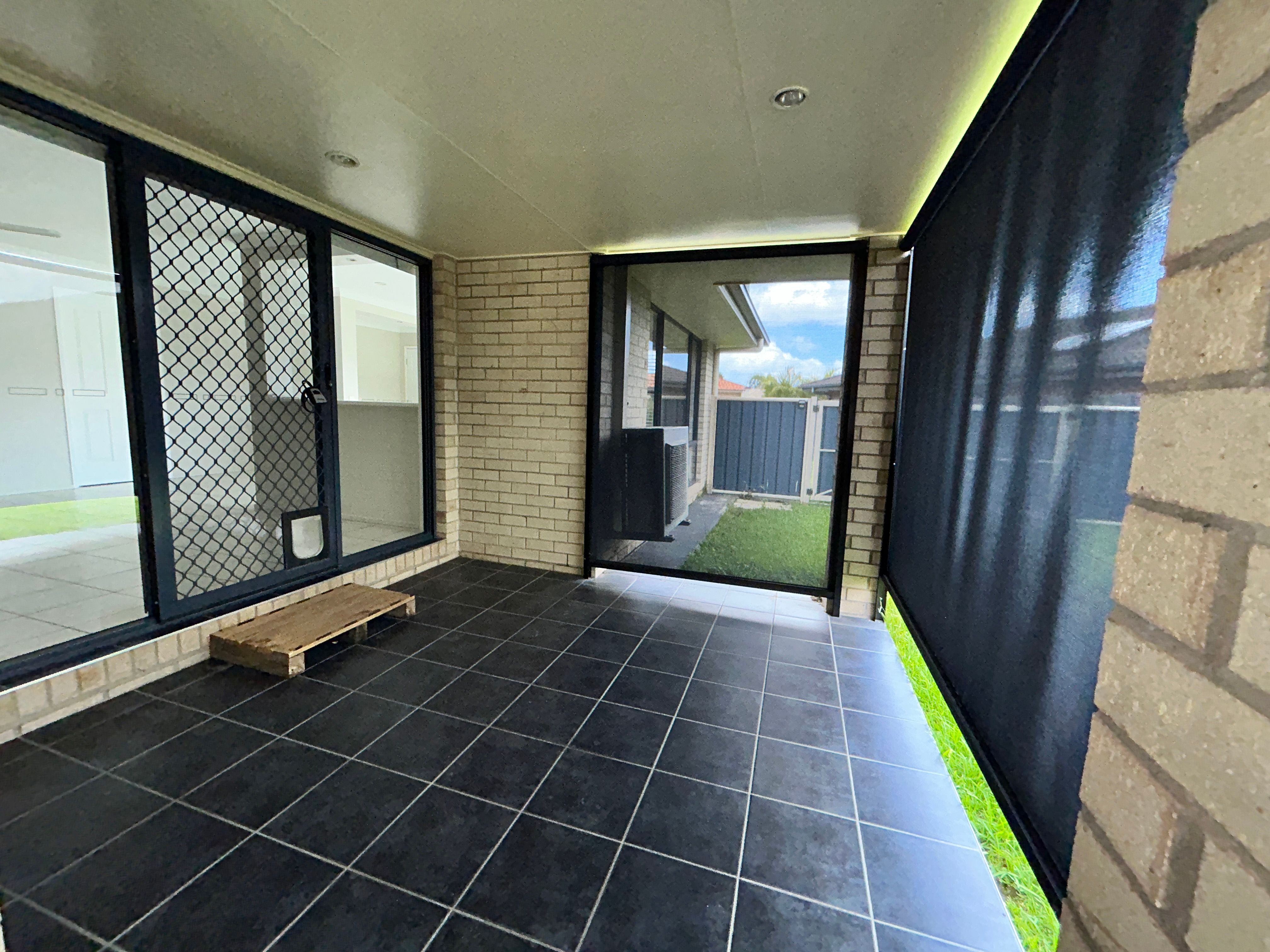 73 Hollywood Avenue — photo 26 of 30