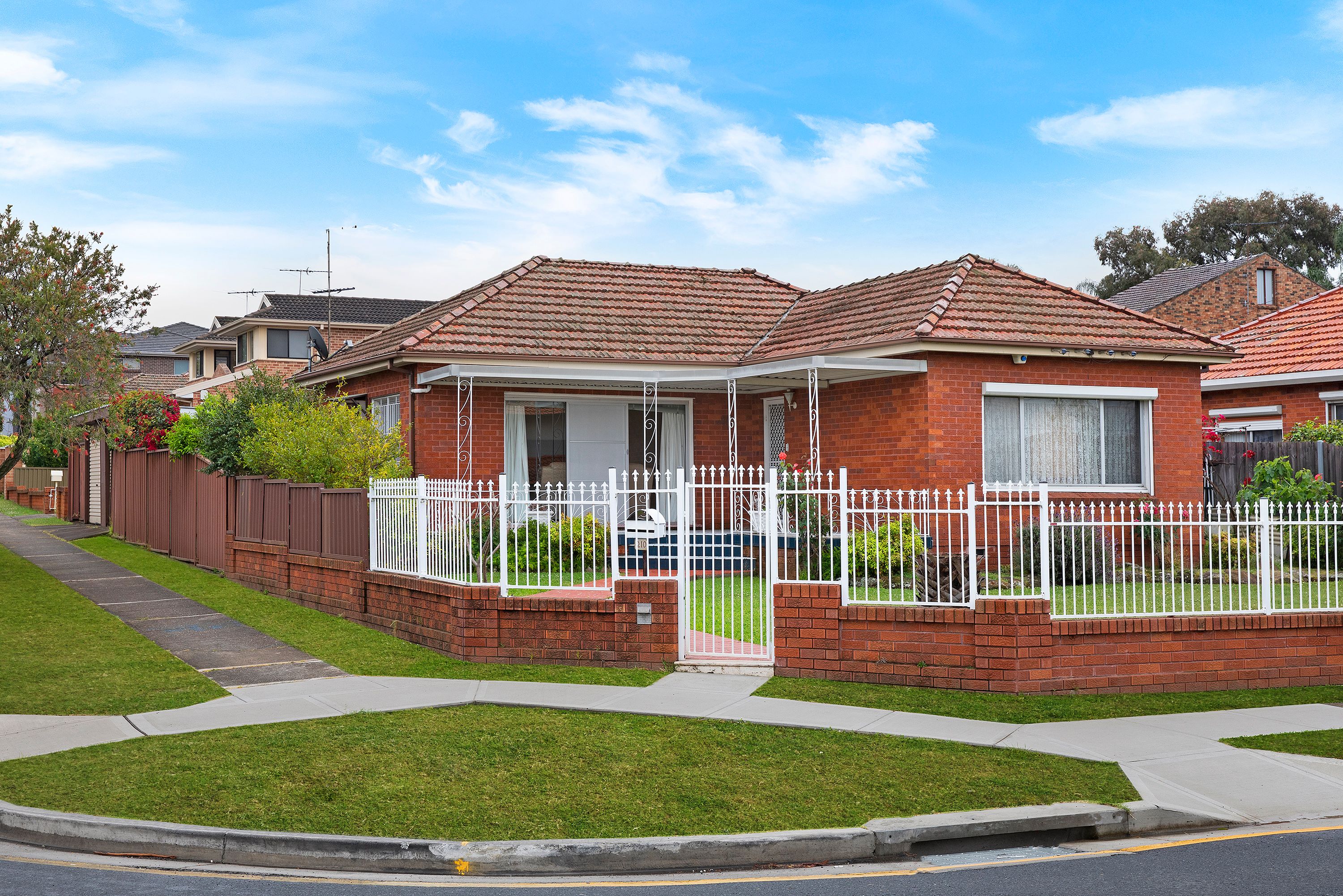 210 Noble Avenue, Greenacre NSW 2190