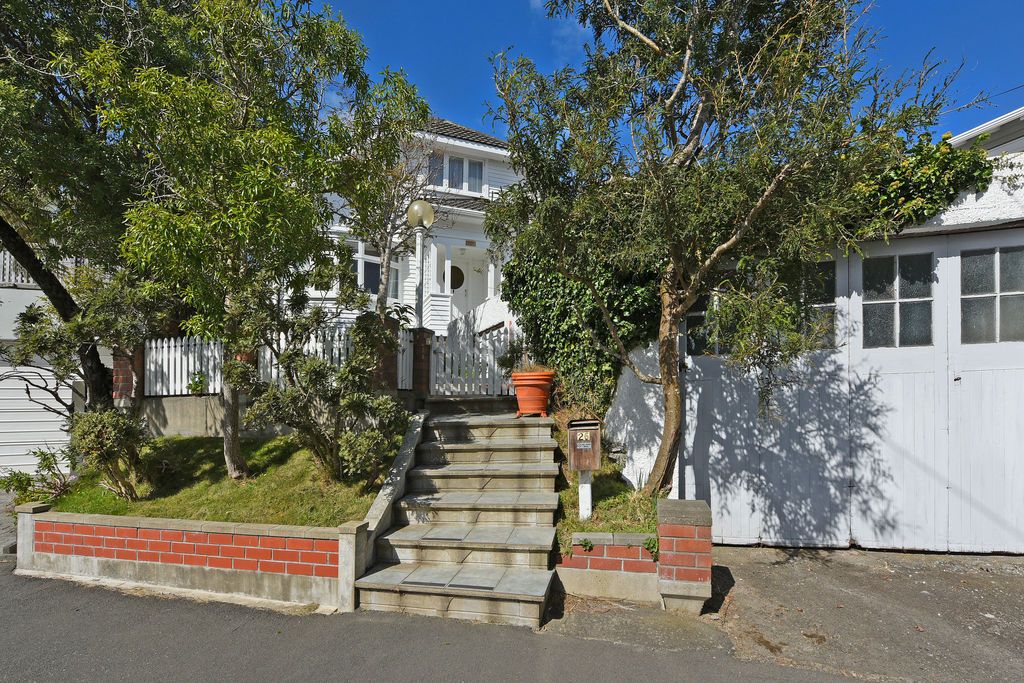 26 Woburn Road, Northland, Wellington City