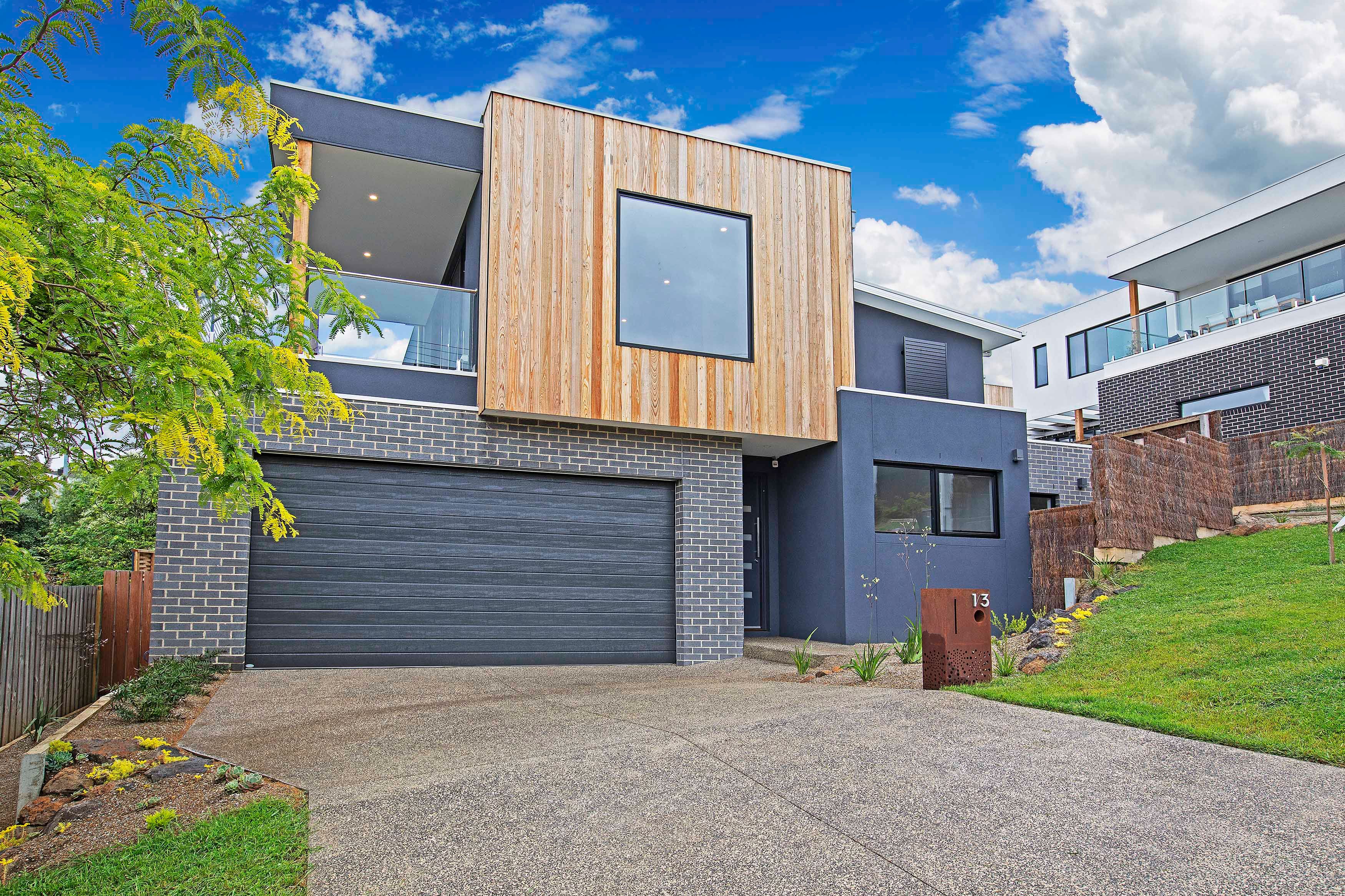 3 Oakbank Avenue, Highton VIC 3216