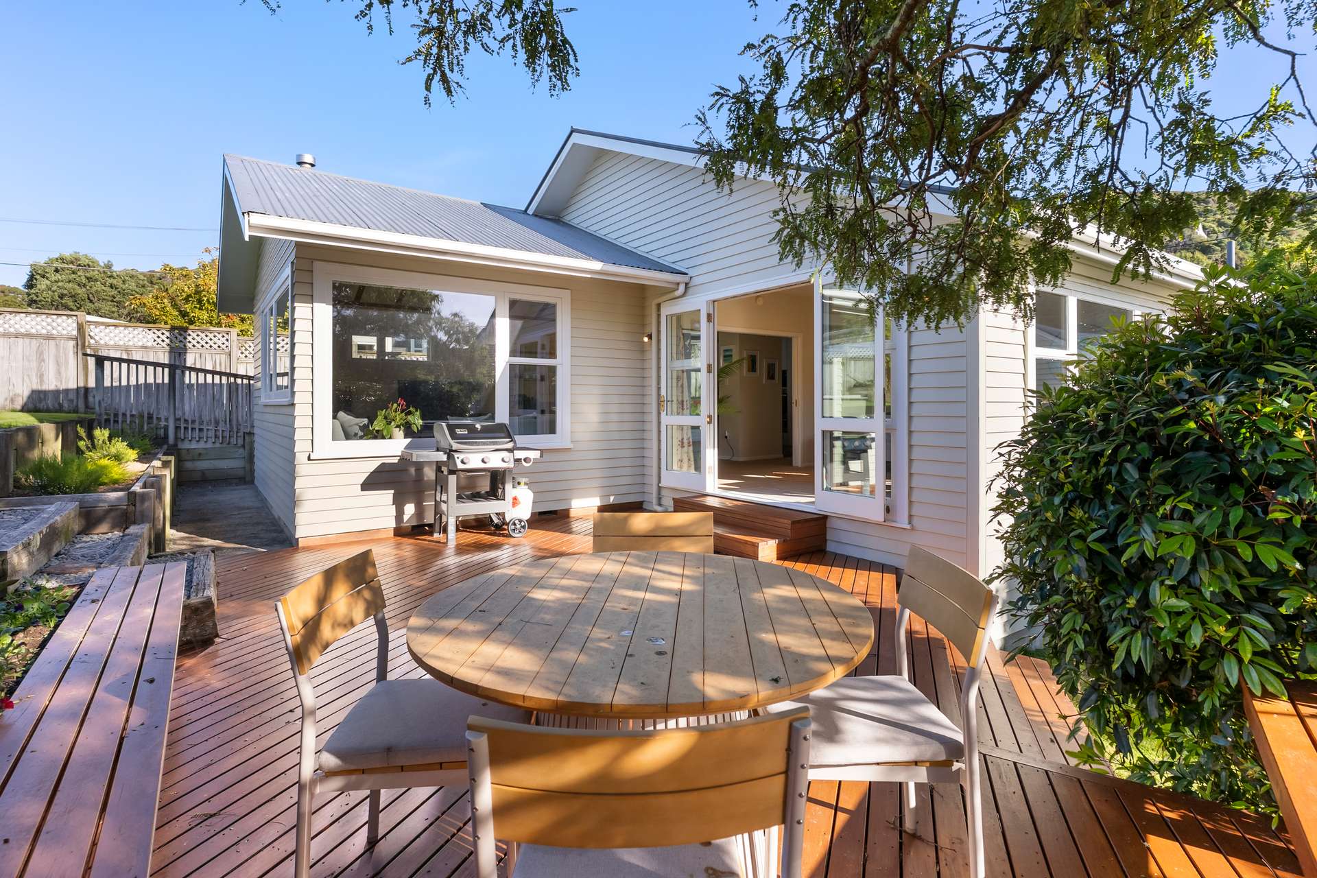 77 Beauchamp Street photo 33