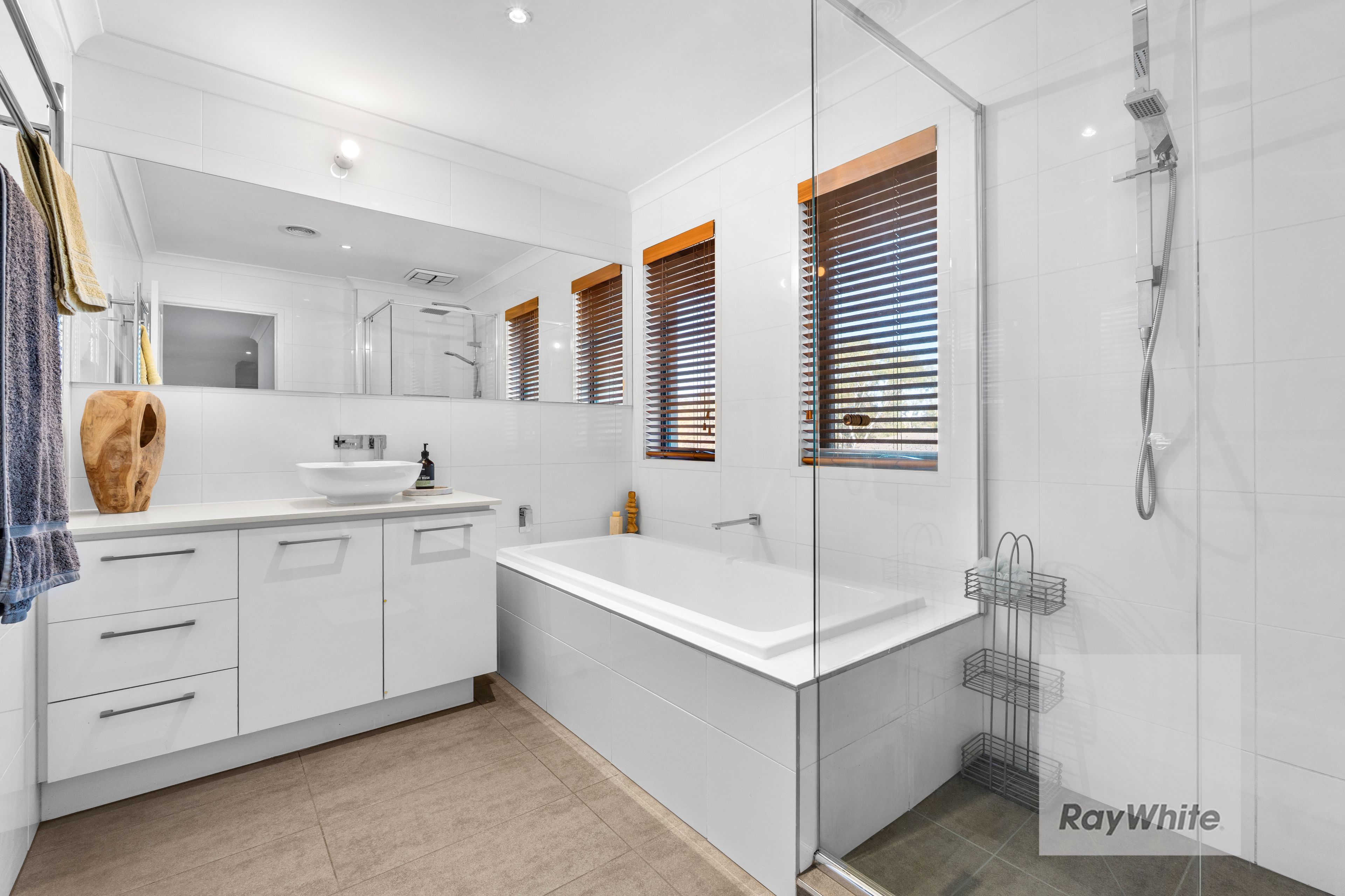 16 Waterview Drive — photo 15 of 20