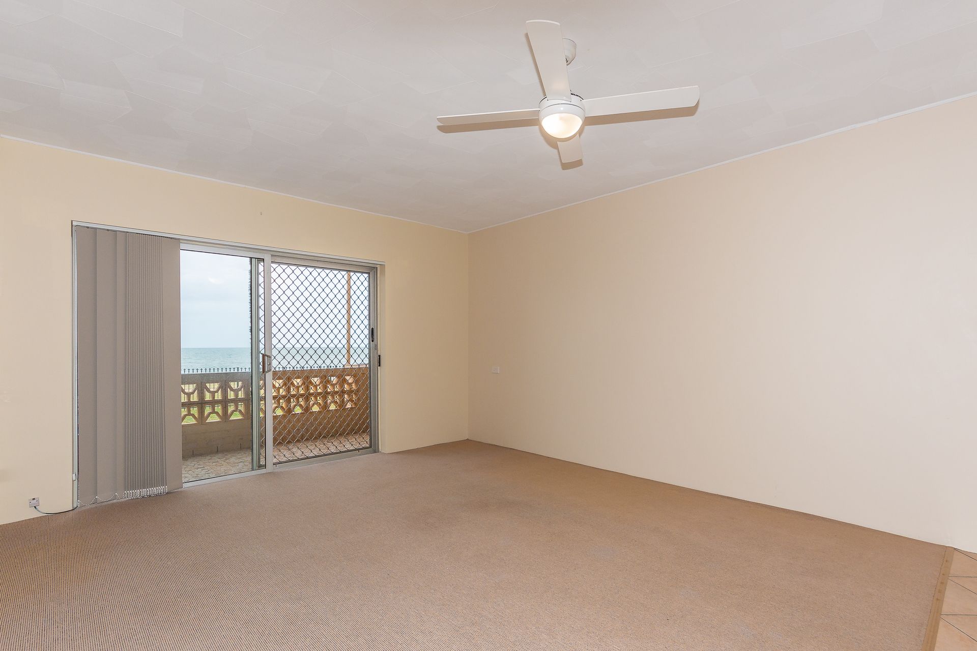 1/52 Prince Edward Parade, Redcliffe, QLD 4020