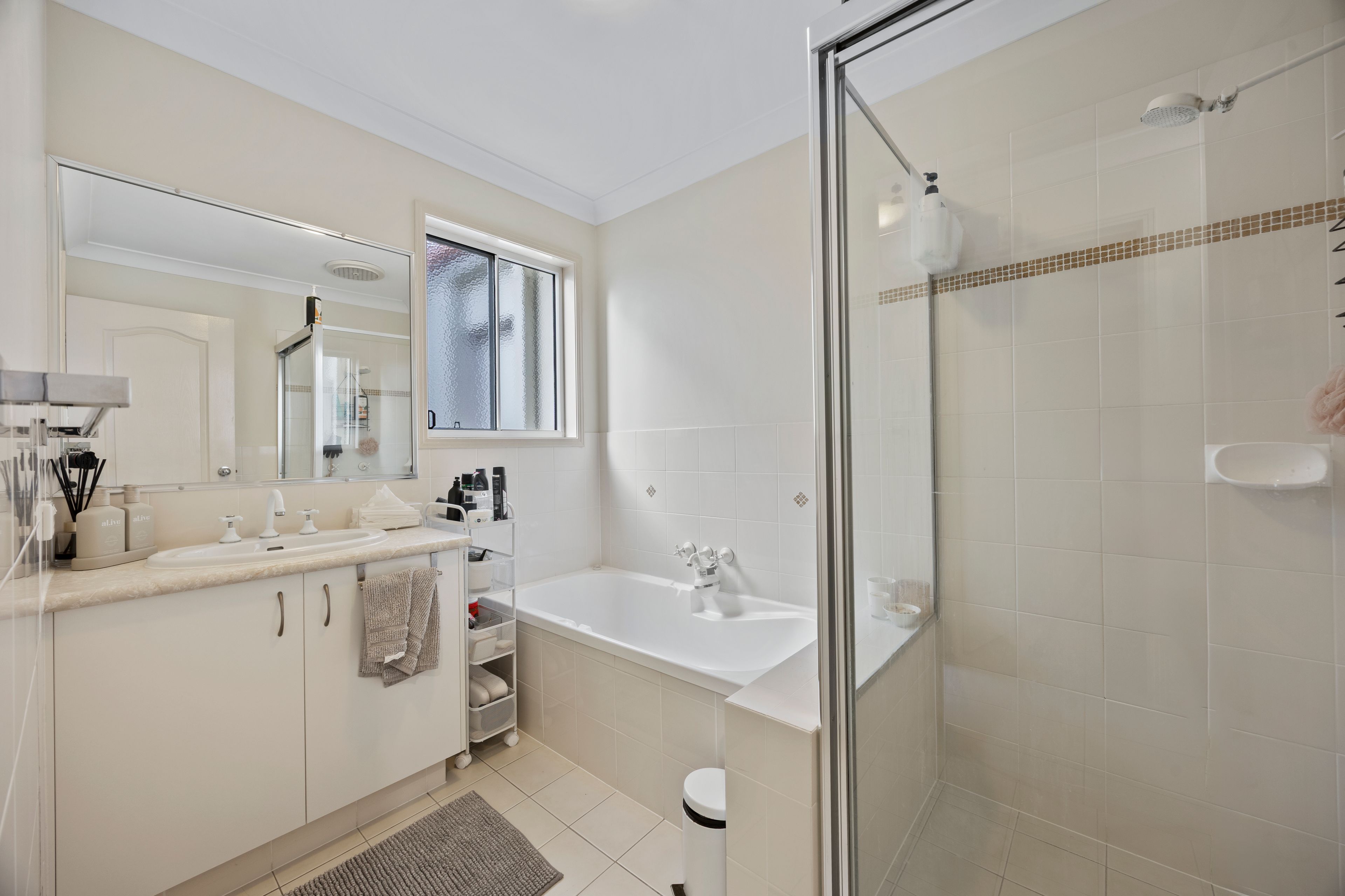 7 Solitaire Place — photo 10 of 23