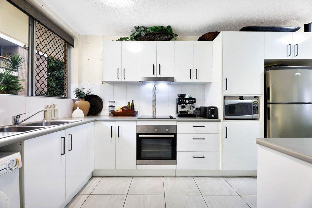 1/188 Surf Parade, Surfers Paradise, QLD 4217