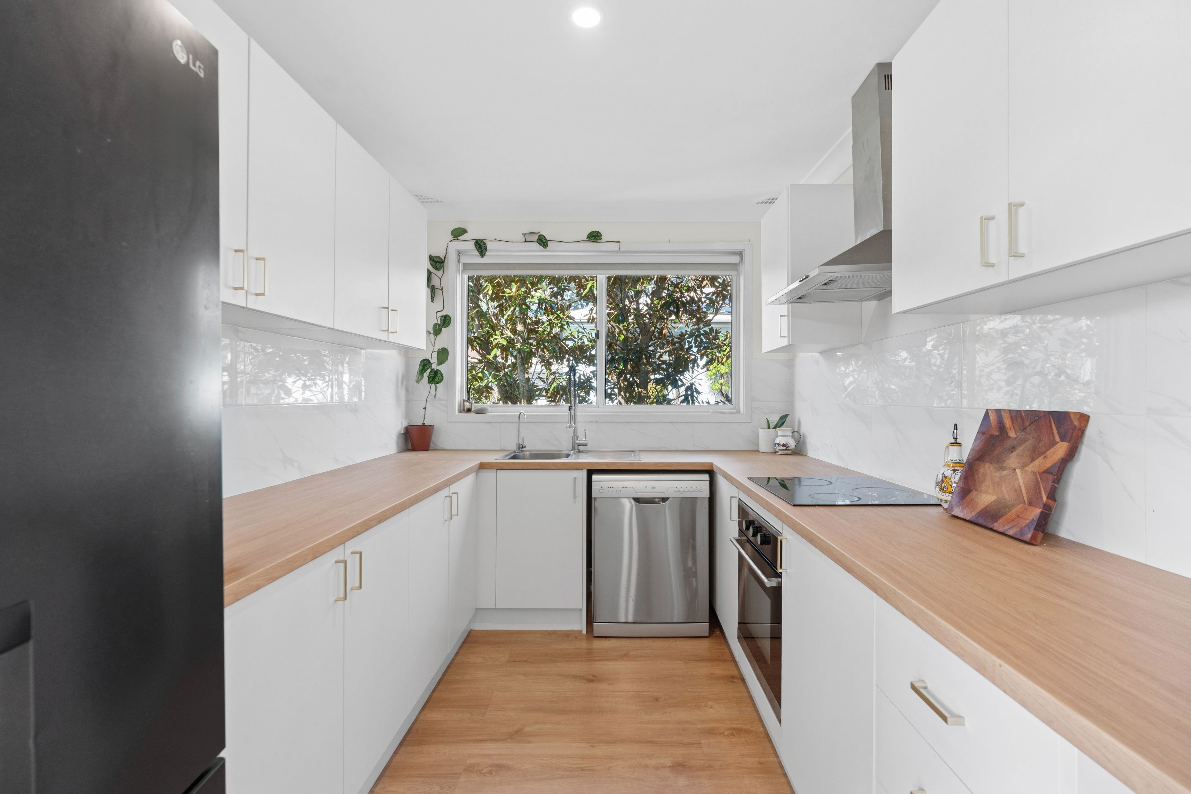 12 Ballarat Avenue — photo 4 of 11