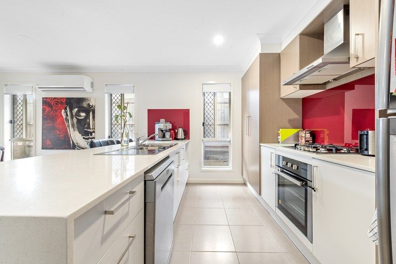 14 Cooloola Crescent, North Lakes, QLD 4509