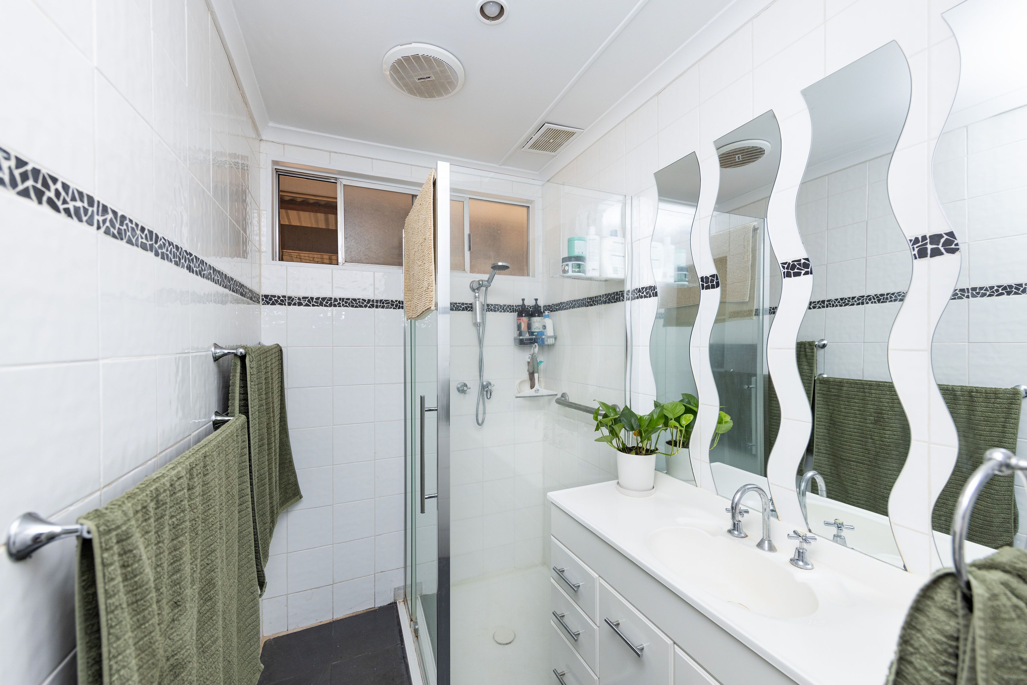 19 Withnell Way — photo 7 of 14