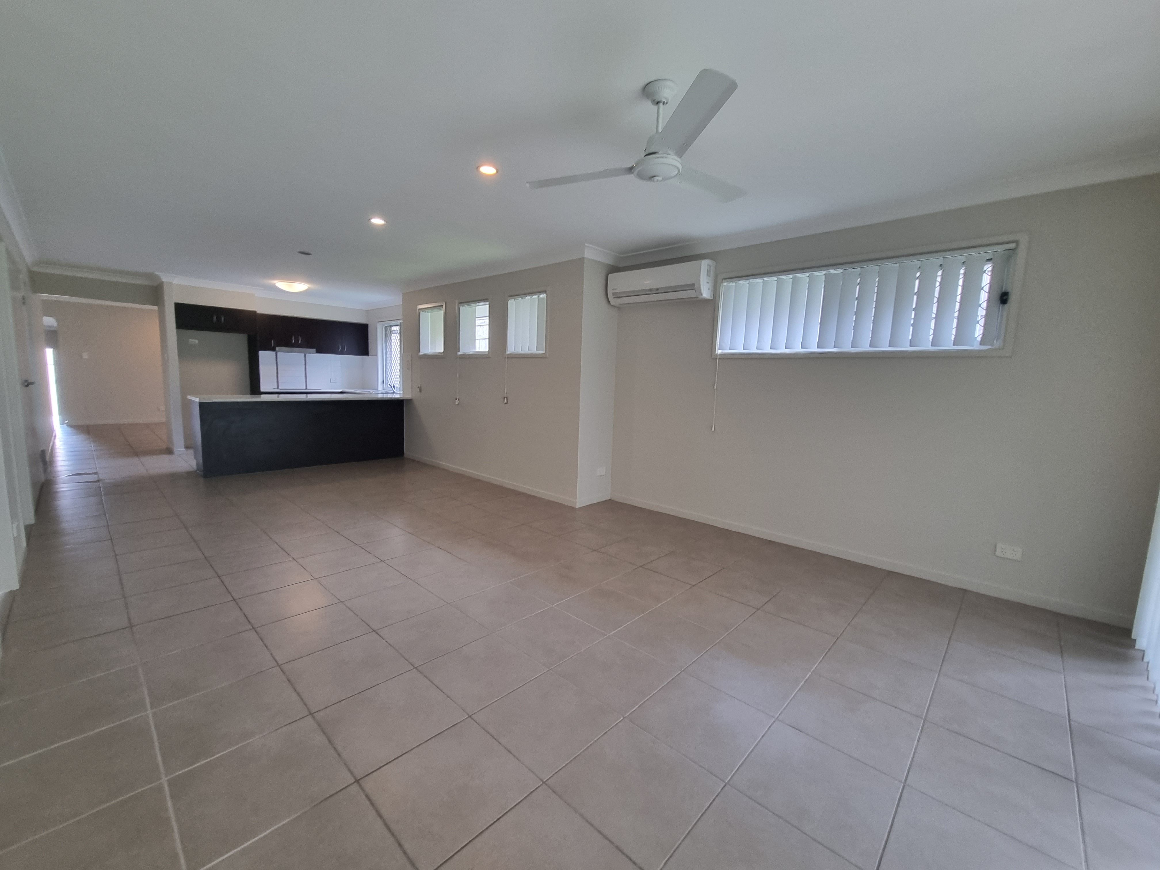 18 Daisy Street, Springfield Lakes, QLD 4300