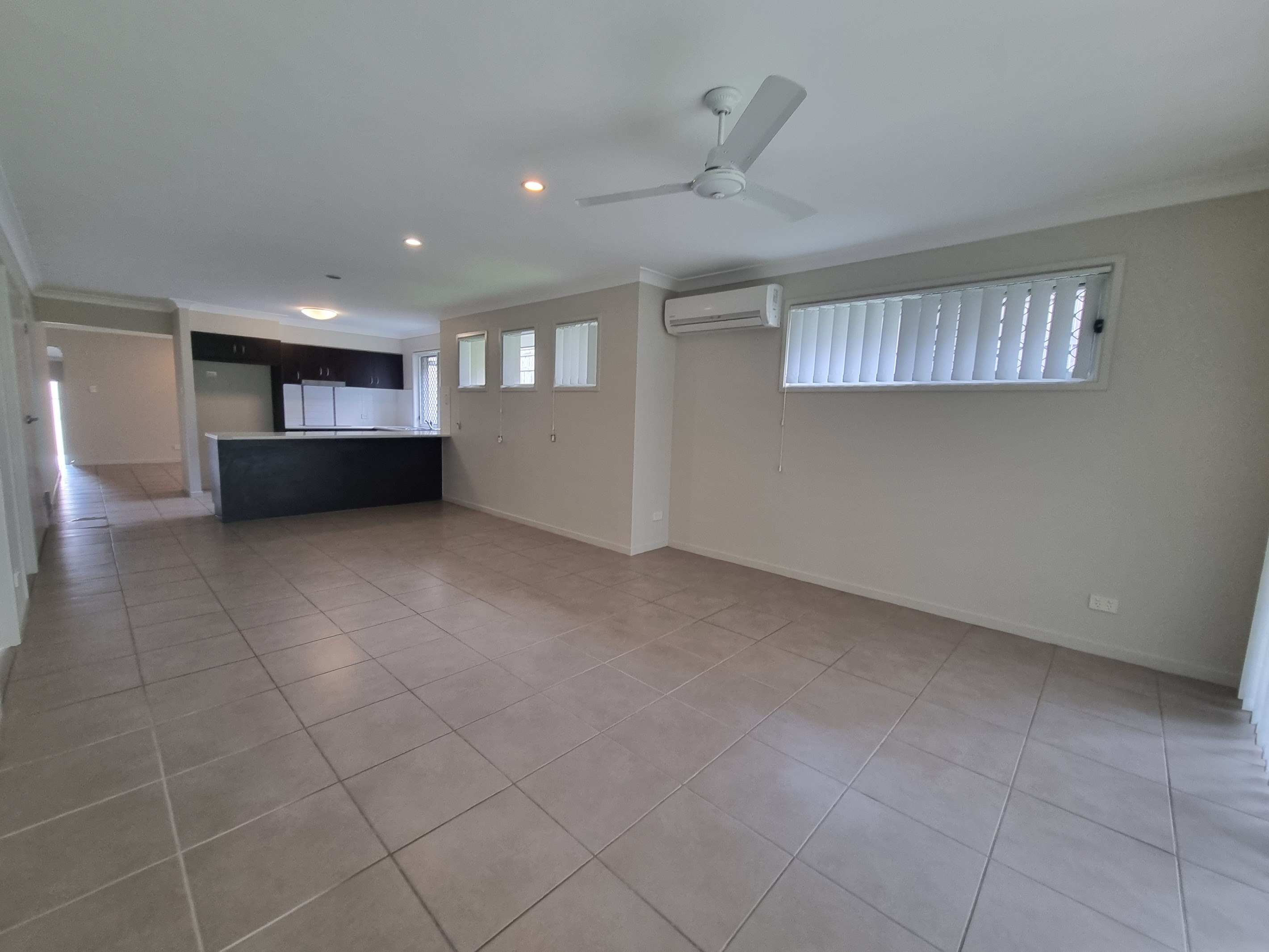 18 Daisy Street, Springfield Lakes, QLD 4300