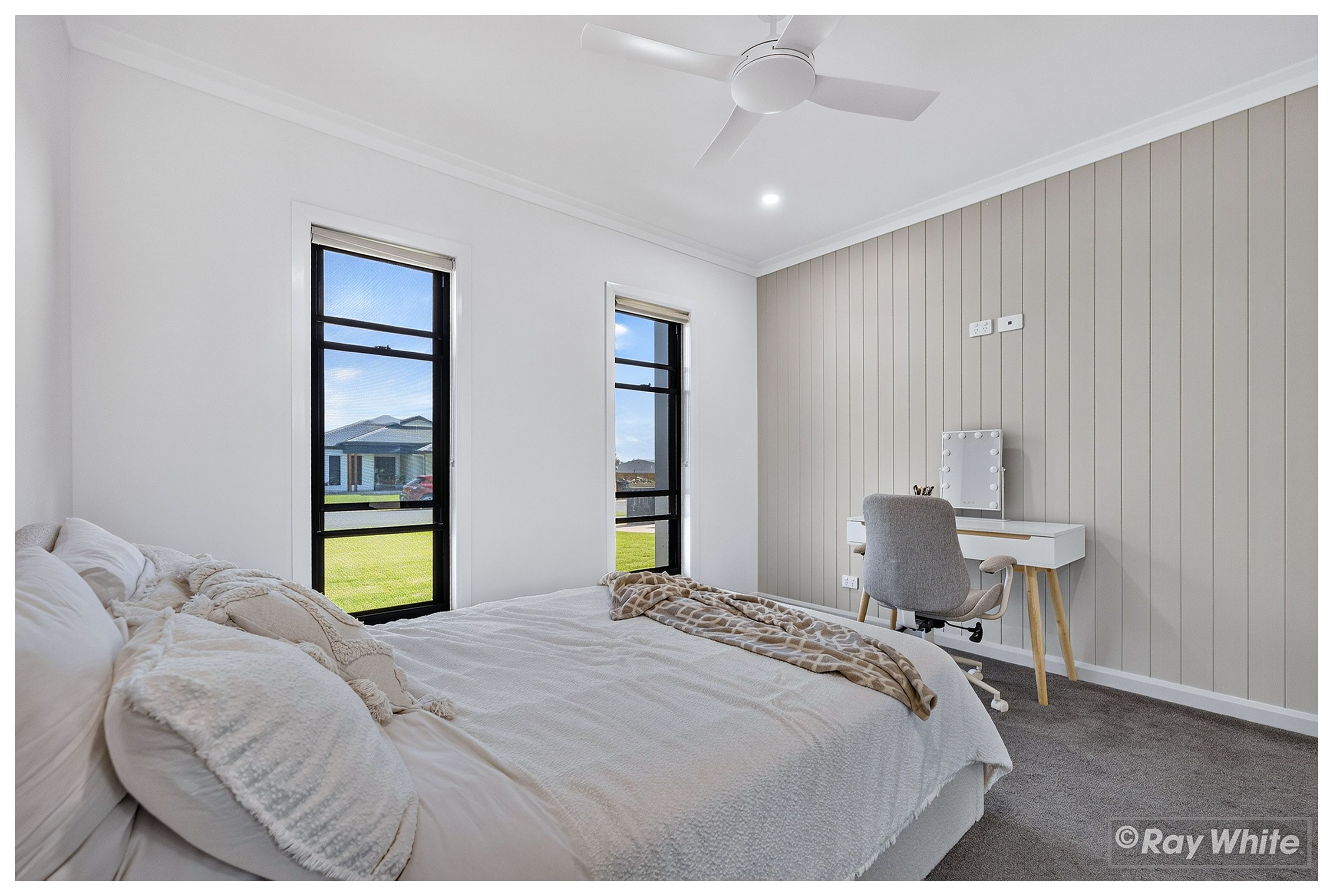 20 Beverley Boulevard — photo 17 of 30
