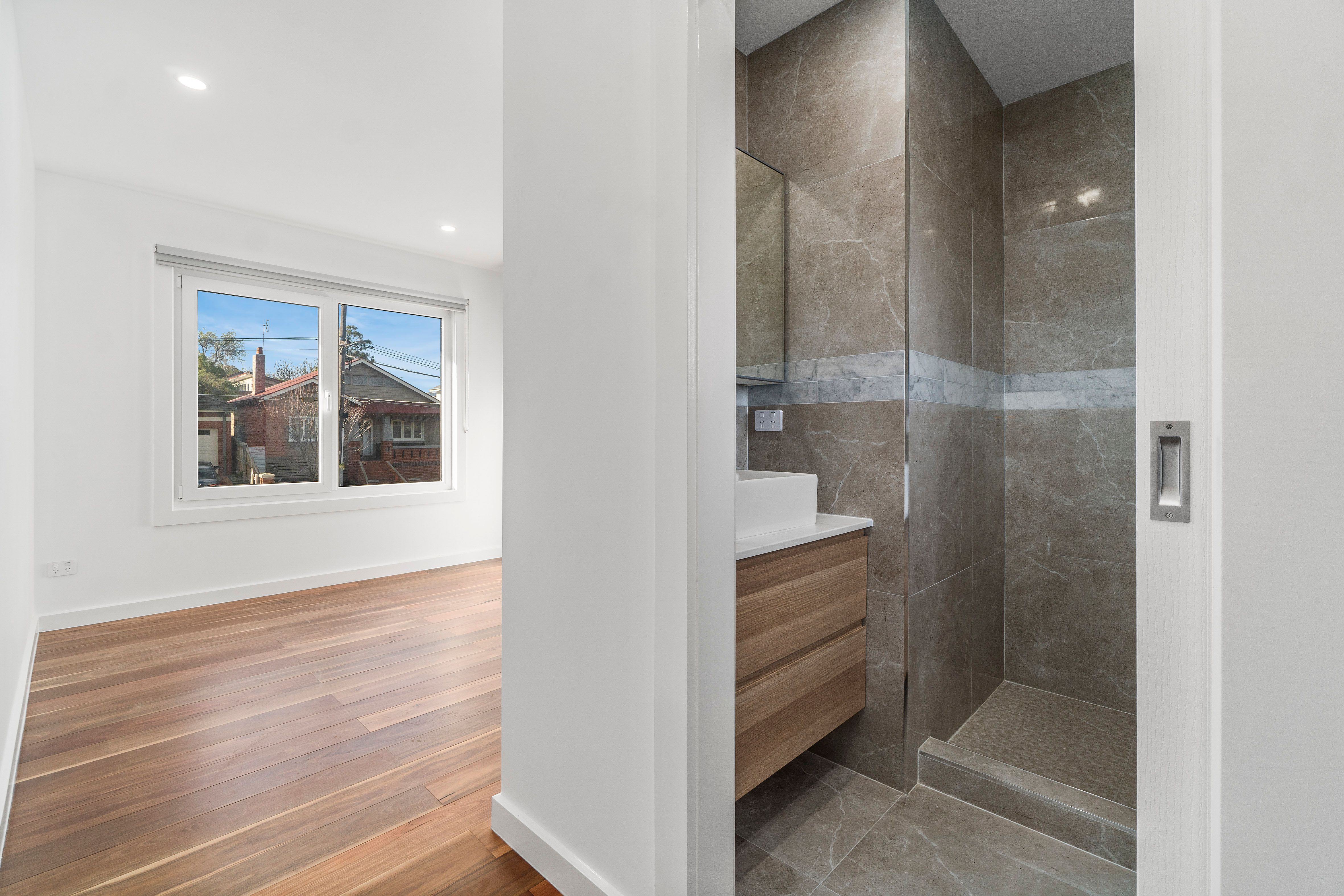 17 Henderson Street — photo 8 of 10
