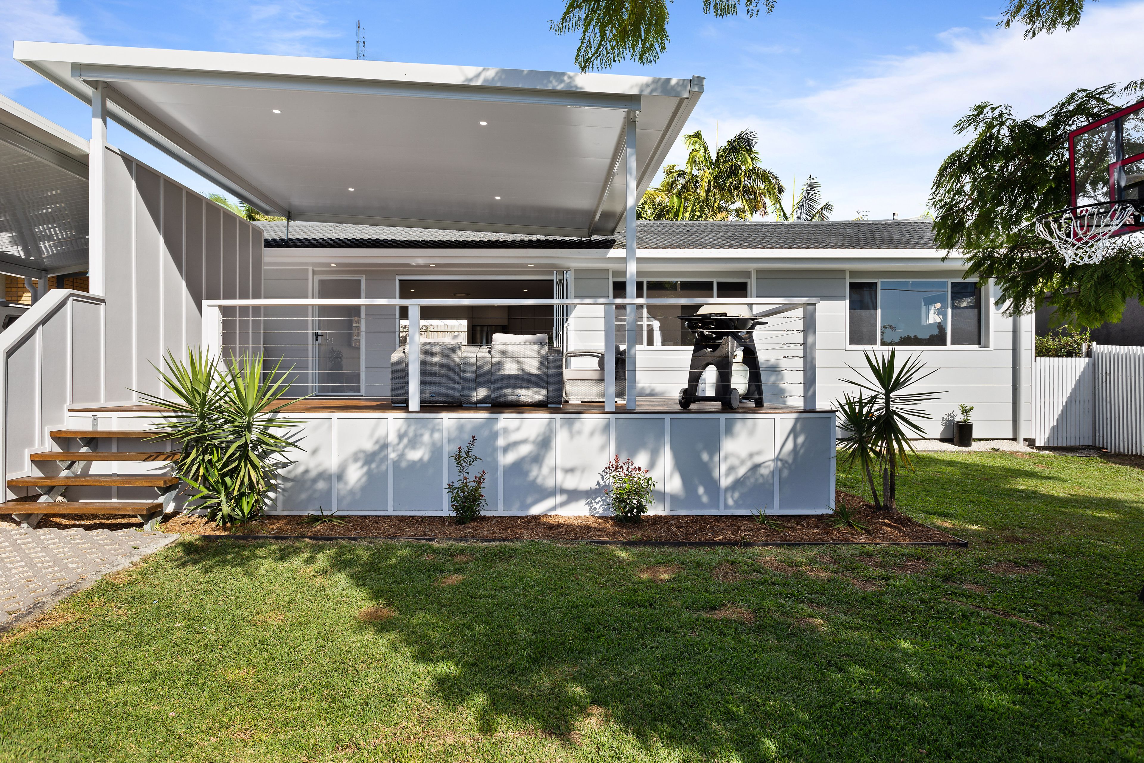 126 Slatyer Avenue, Bundall QLD 4217
