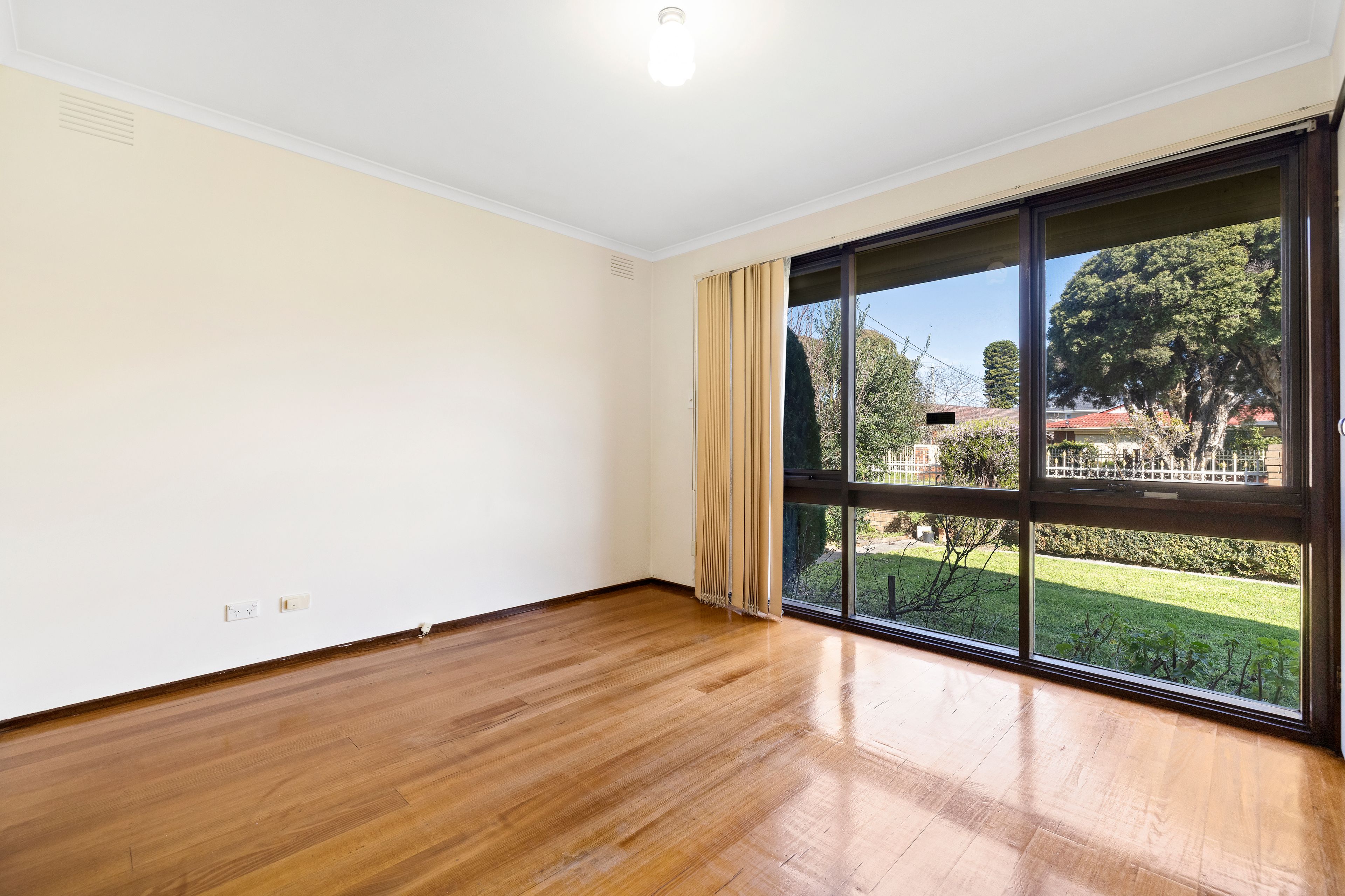 47 Bellavista Crescent — photo 8 of 14